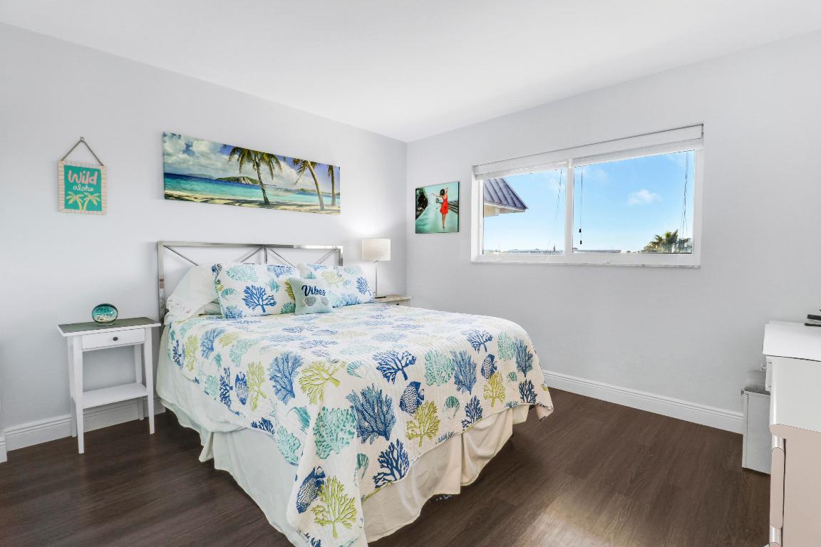 LANDINGS CONDO LT - Residential