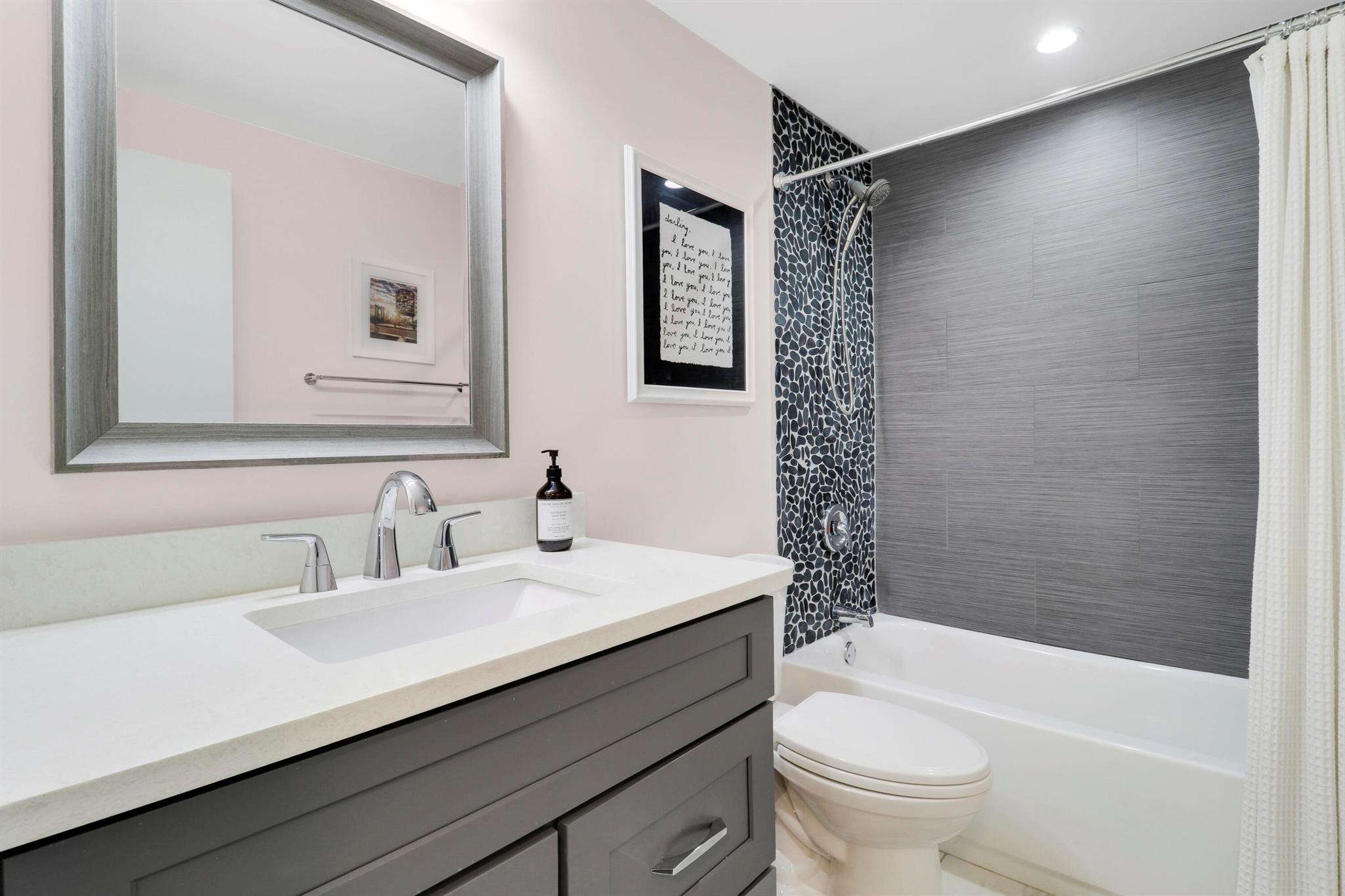 LANDINGS CONDO LT - Residential