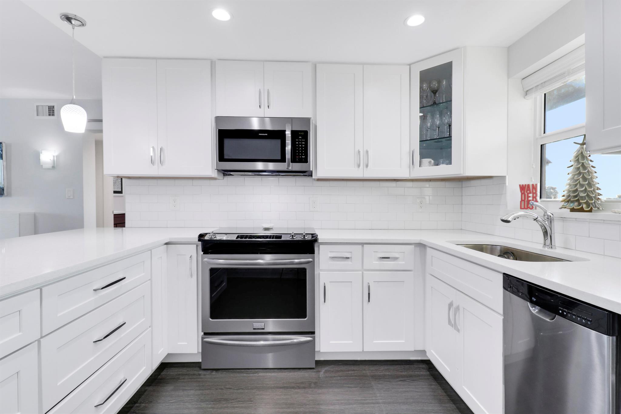 LANDINGS CONDO LT - Residential