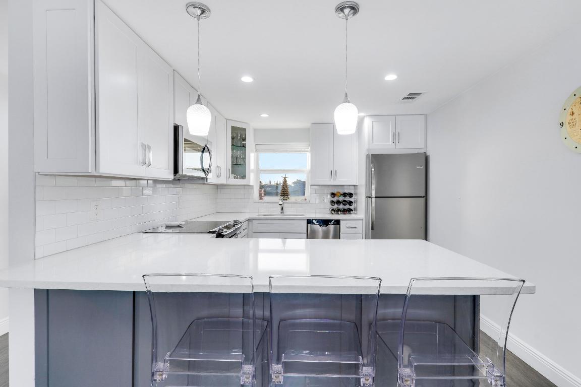 LANDINGS CONDO LT - Residential