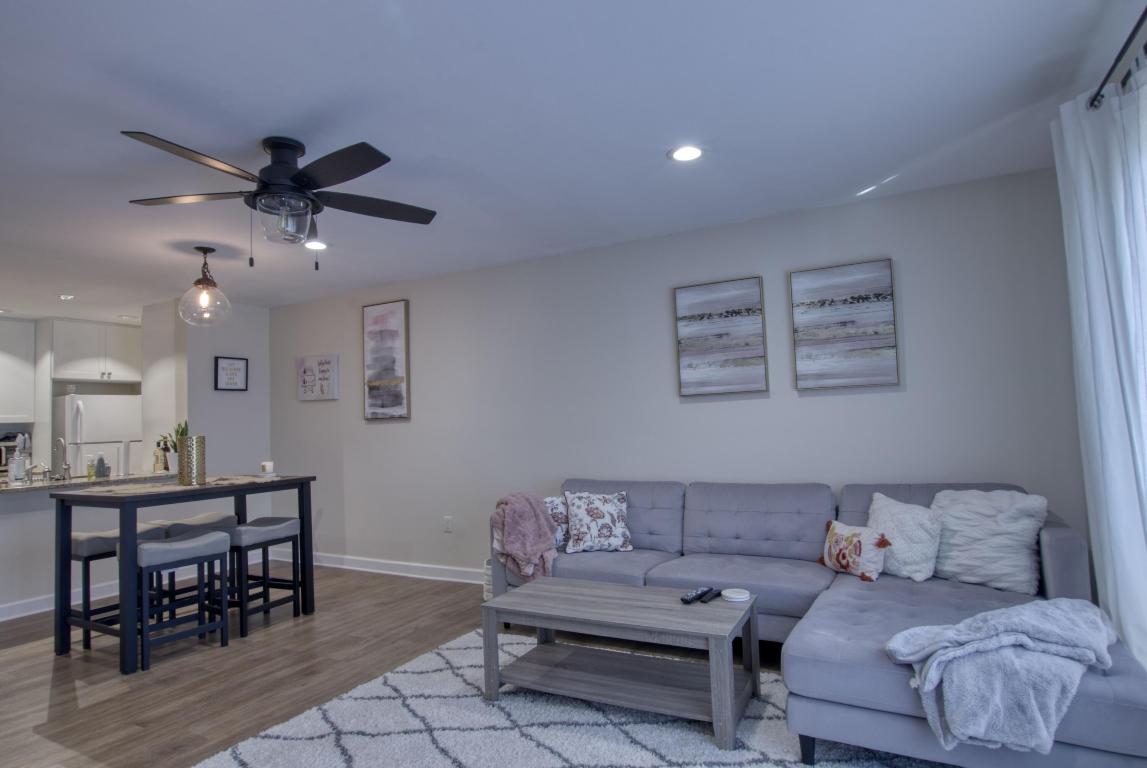 FOUNTAINS OF PALM BEACH CONDO 9 - Residential