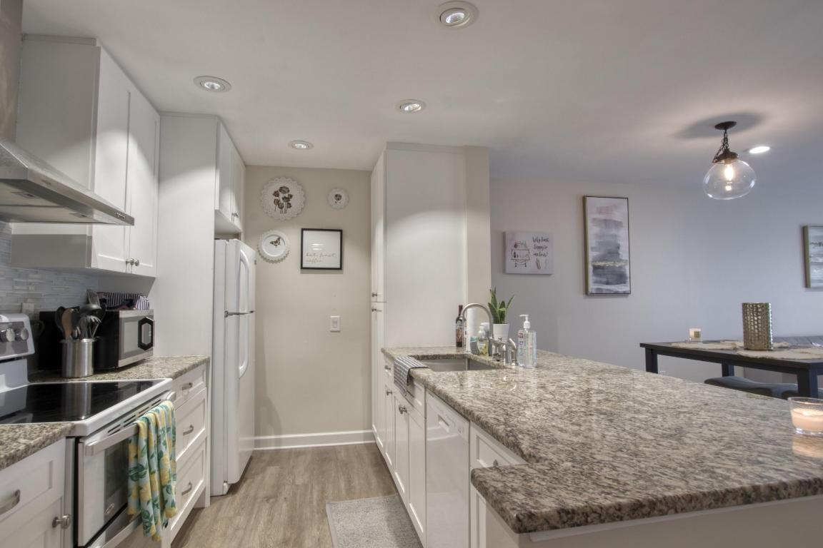 FOUNTAINS OF PALM BEACH CONDO 9 - Residential