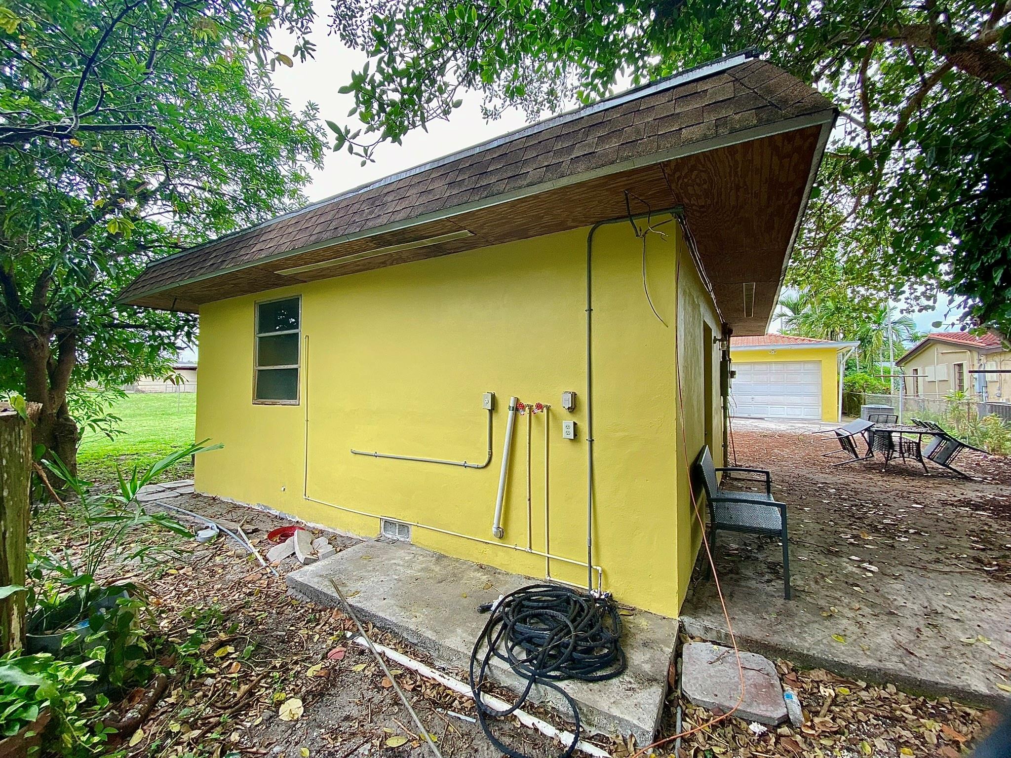 Biscayne Gardens Sec G - Residential Lease