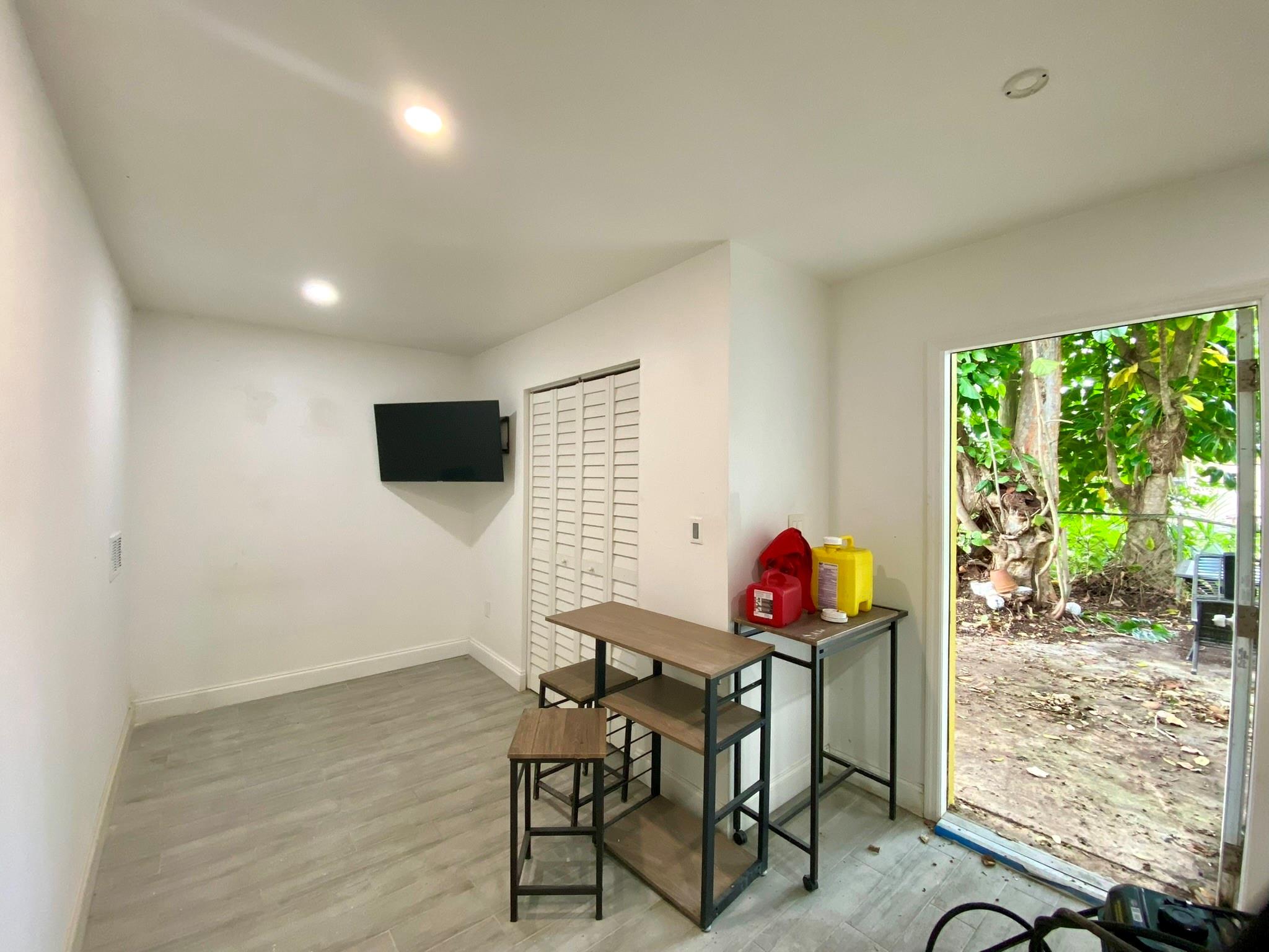 Biscayne Gardens Sec G - Residential Lease