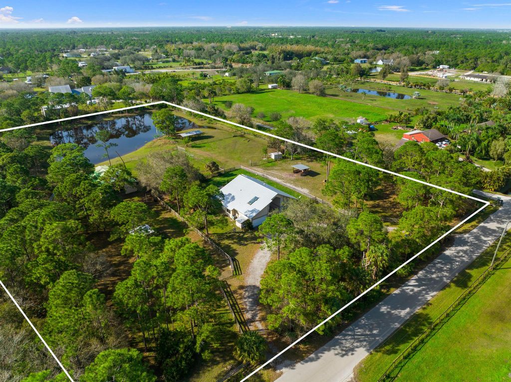 Photo of 4550 SW Boat Ramp Avenue, Palm City, FL 34990 (MLS # R10987069)
