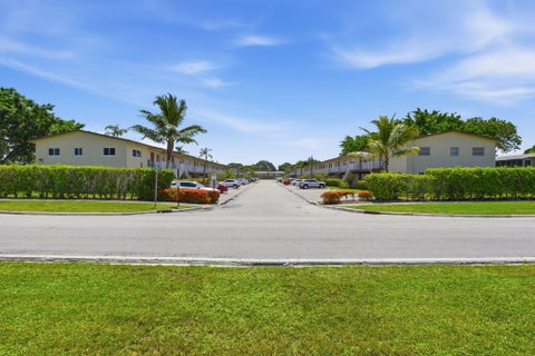 Photo of 7505 NW 5th Place #203, Margate, FL 33063 (MLS # B26042510)