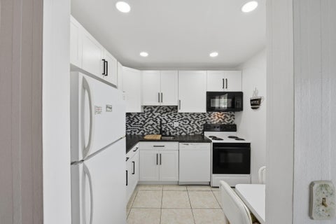 Tiny photo for 7505 NW 5th Place #203, Margate, FL 33063 (MLS # B26042510)