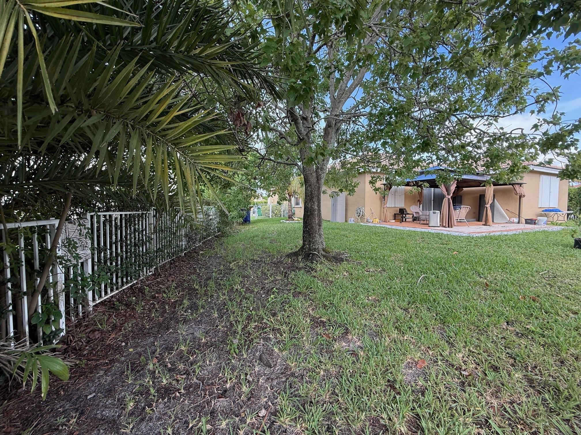 Pod 6 At Monarch Lakes 16 - Residential