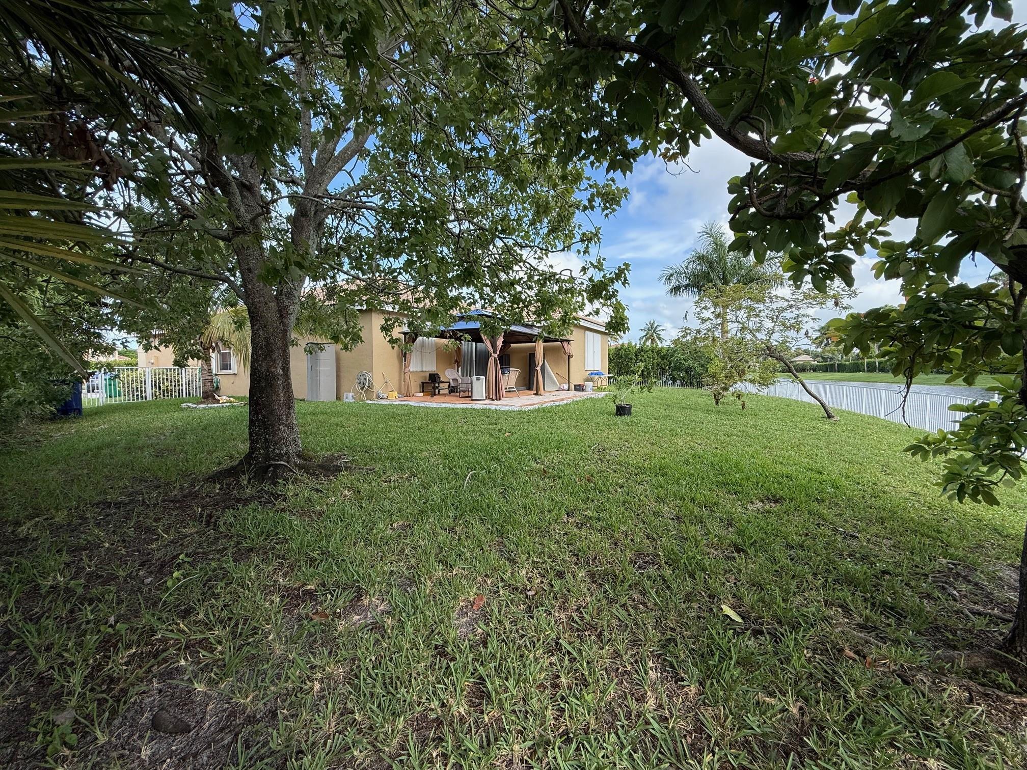 Pod 6 At Monarch Lakes 16 - Residential