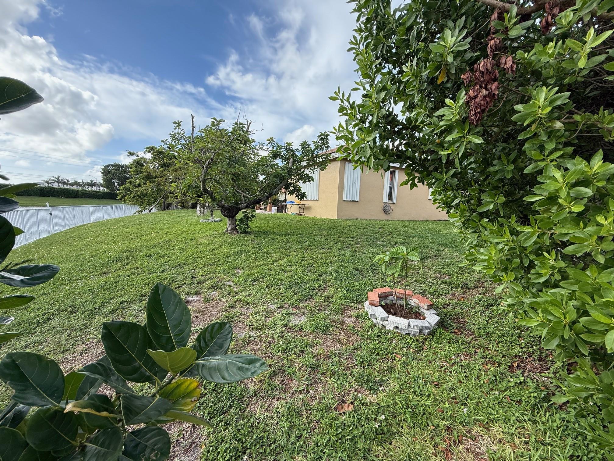 Pod 6 At Monarch Lakes 16 - Residential