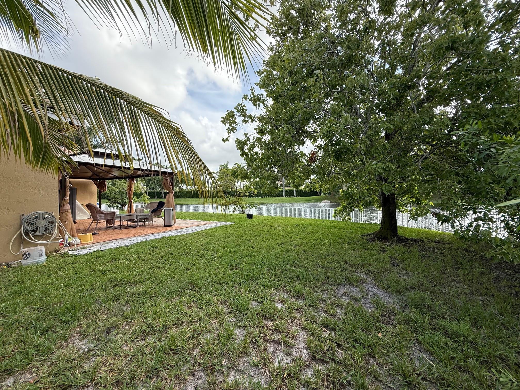 Pod 6 At Monarch Lakes 16 - Residential