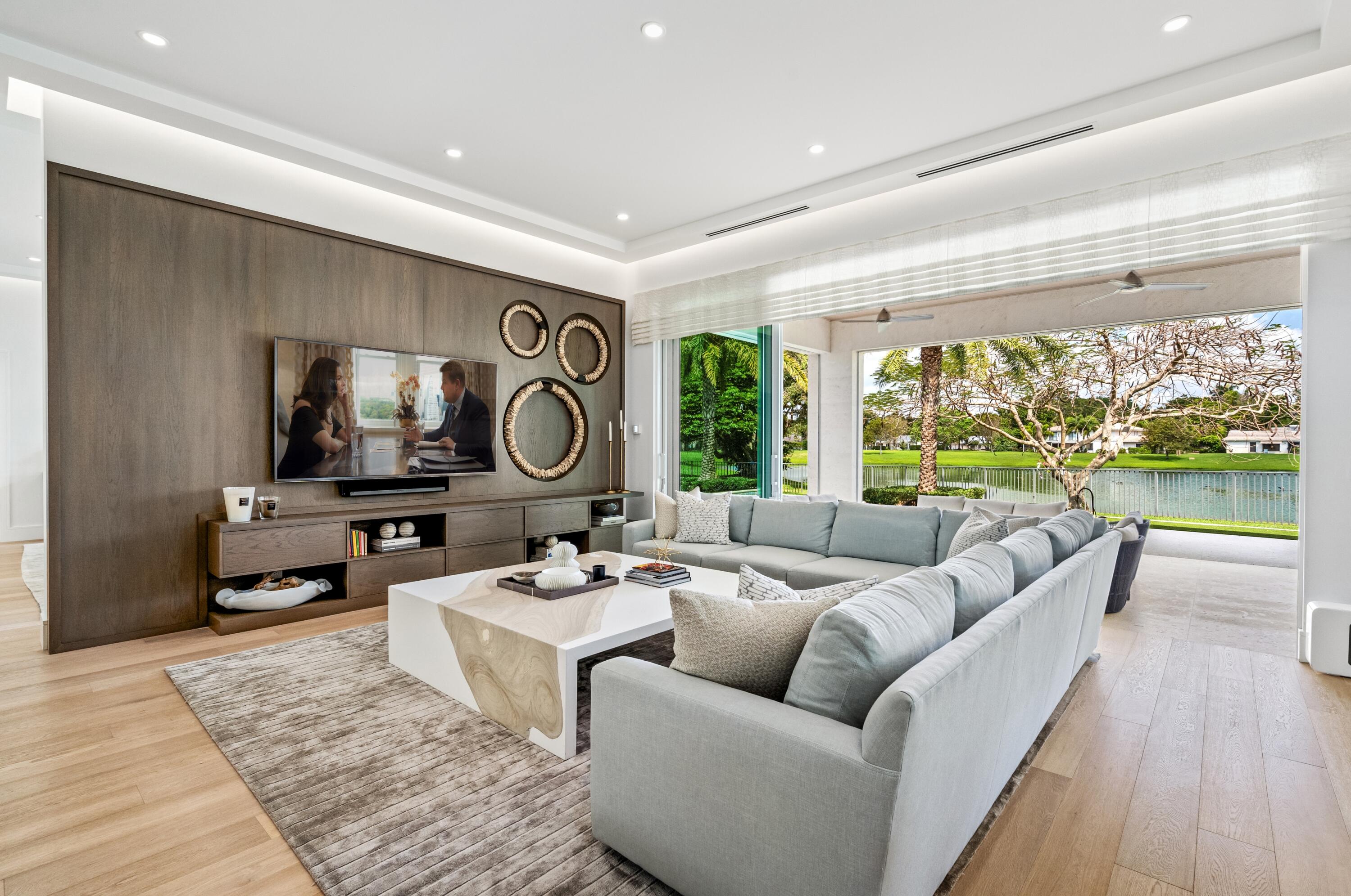 BOCA RATON BATH & TENNIS CLUB - Residential