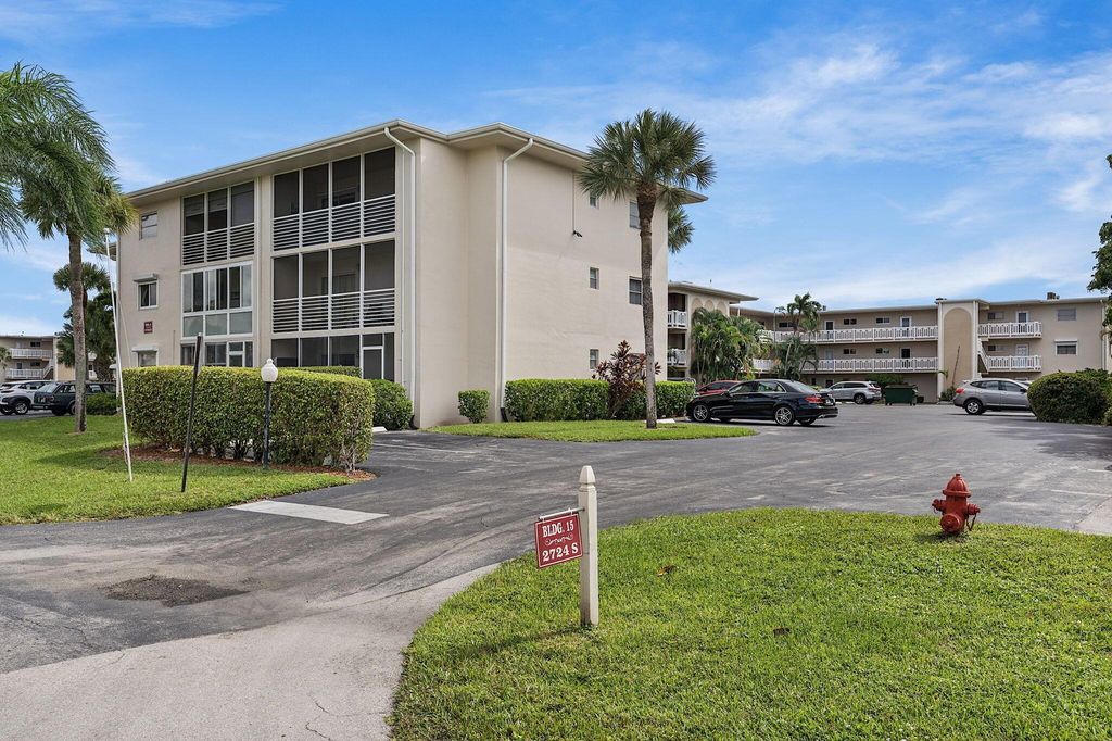 Photo of 2724 S Garden Drive #309, Lake Worth, FL 33461 (MLS # R10939216)