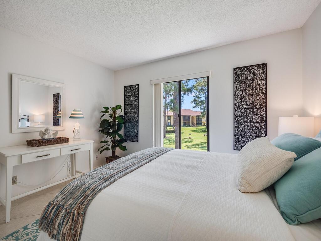 PINE RIDGE NORTH VILLAGE IV CONDO - Residential