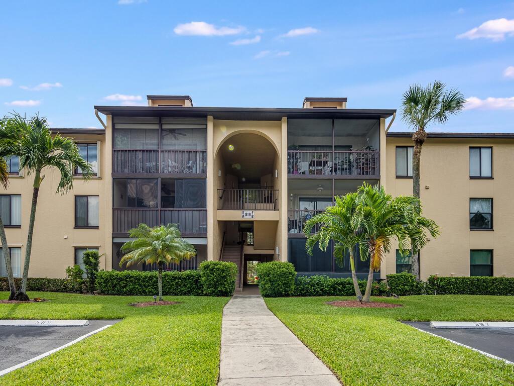 PINE RIDGE NORTH VILLAGE IV CONDO - Residential