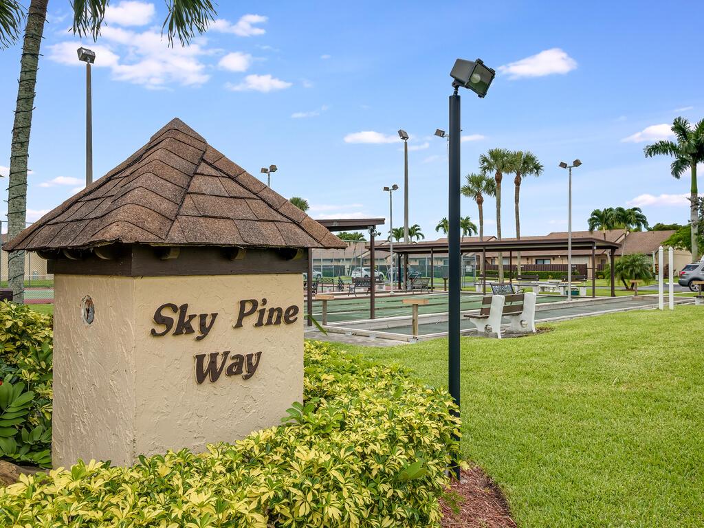 PINE RIDGE NORTH VILLAGE IV CONDO - Residential