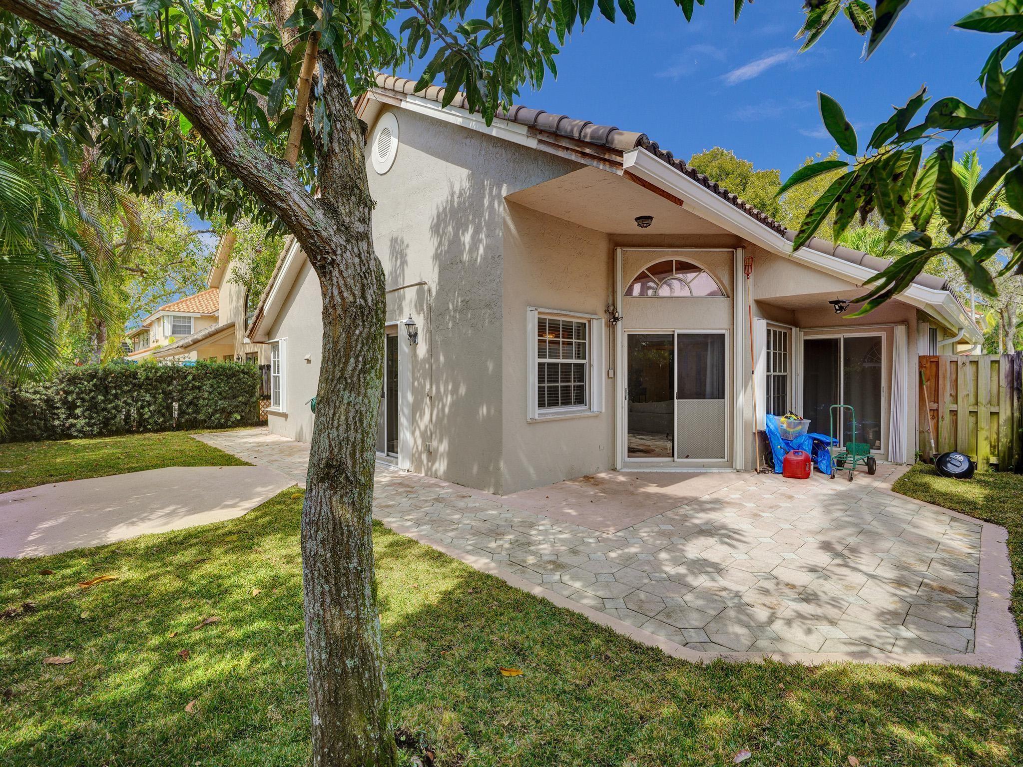 Embassy Lakes Ph II 141-4 - Residential