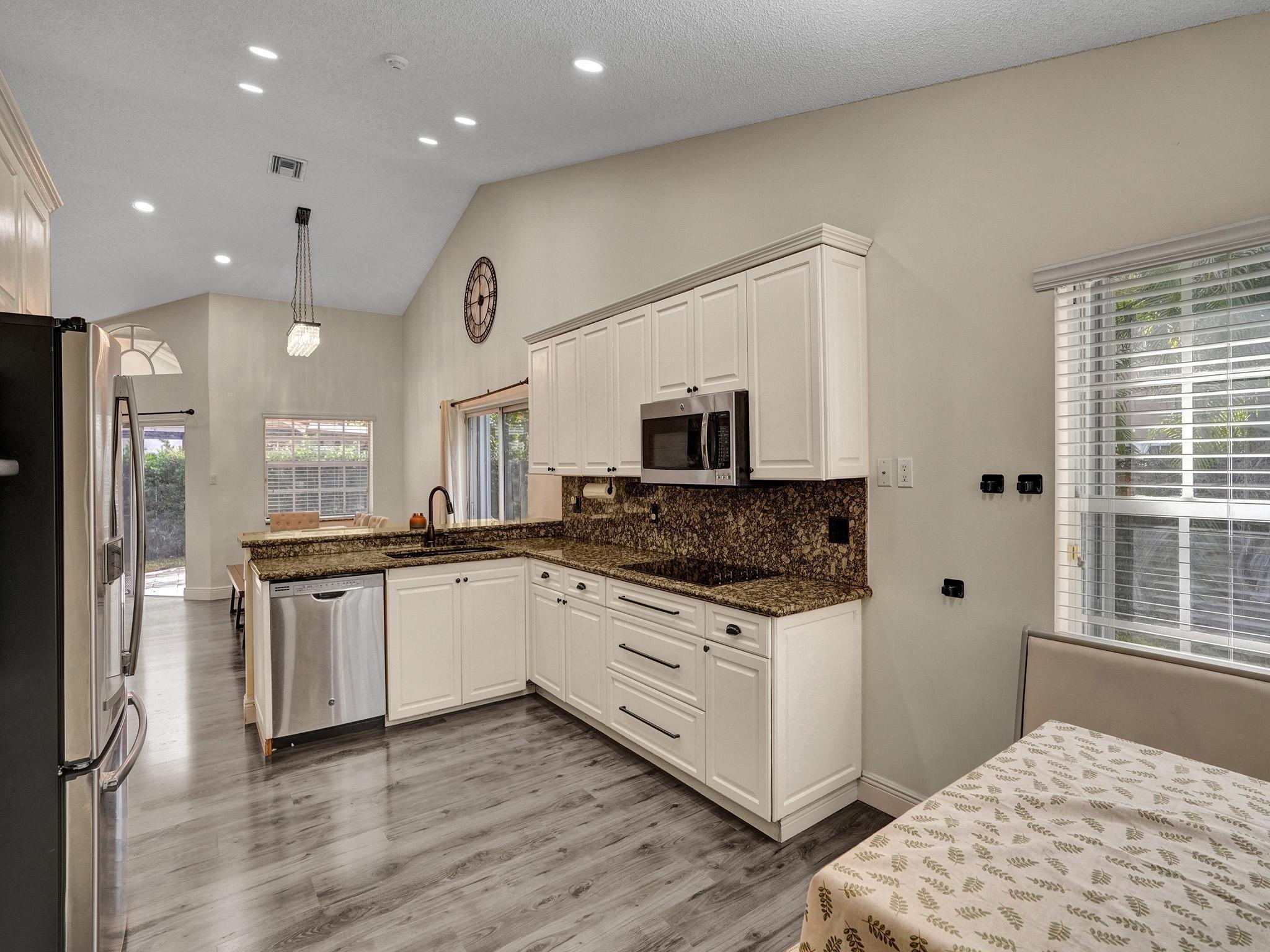 Embassy Lakes Ph II 141-4 - Residential
