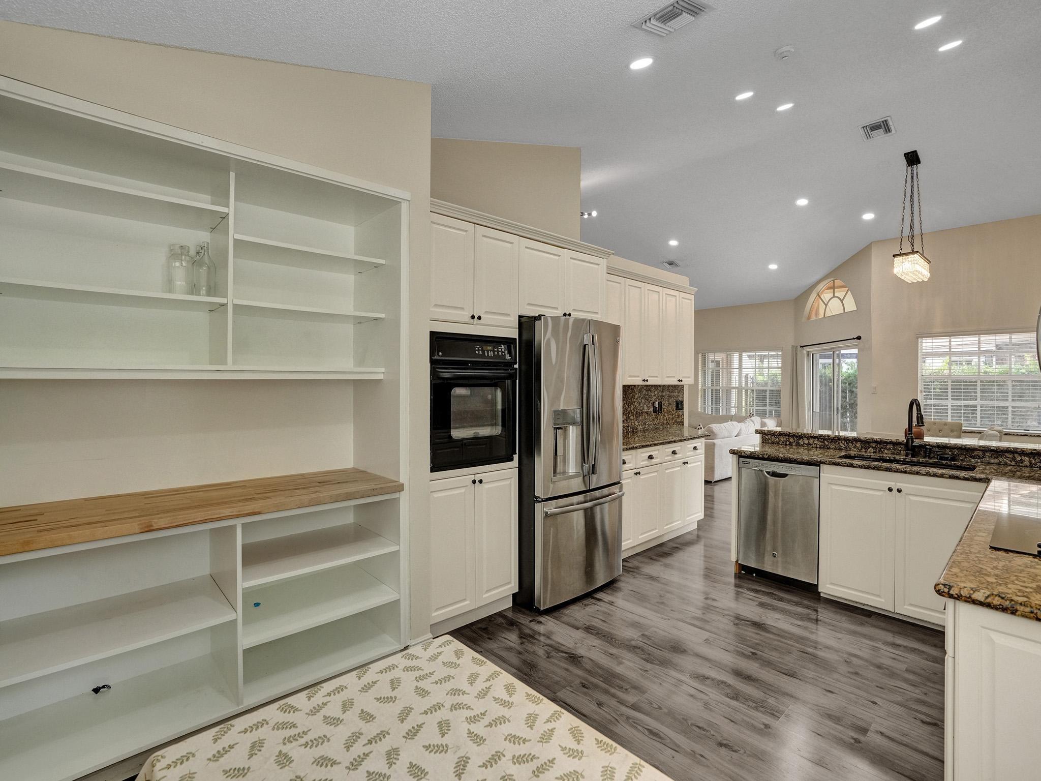 Embassy Lakes Ph II 141-4 - Residential
