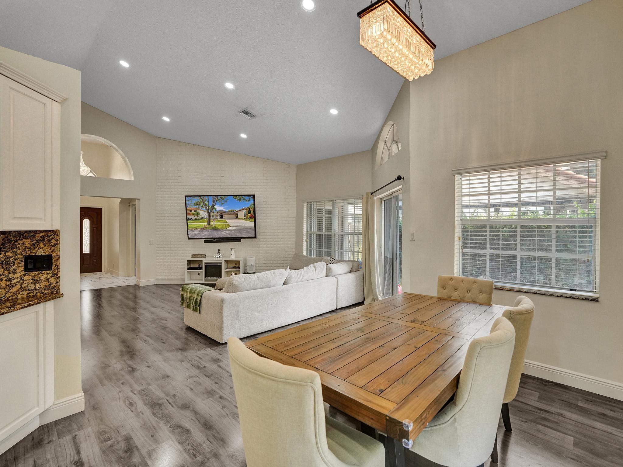 Embassy Lakes Ph II 141-4 - Residential