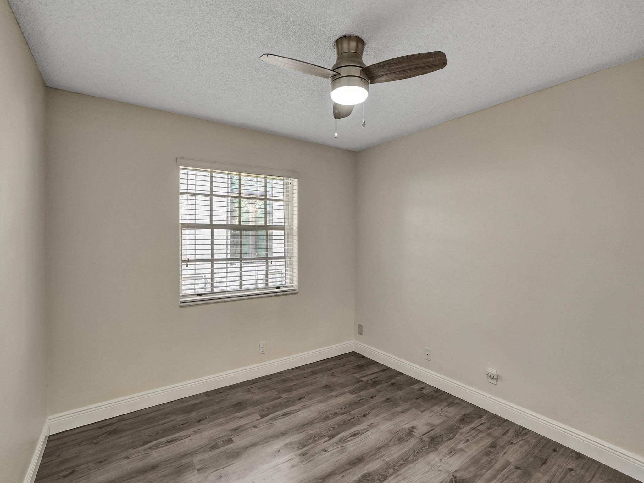 Embassy Lakes Ph II 141-4 - Residential