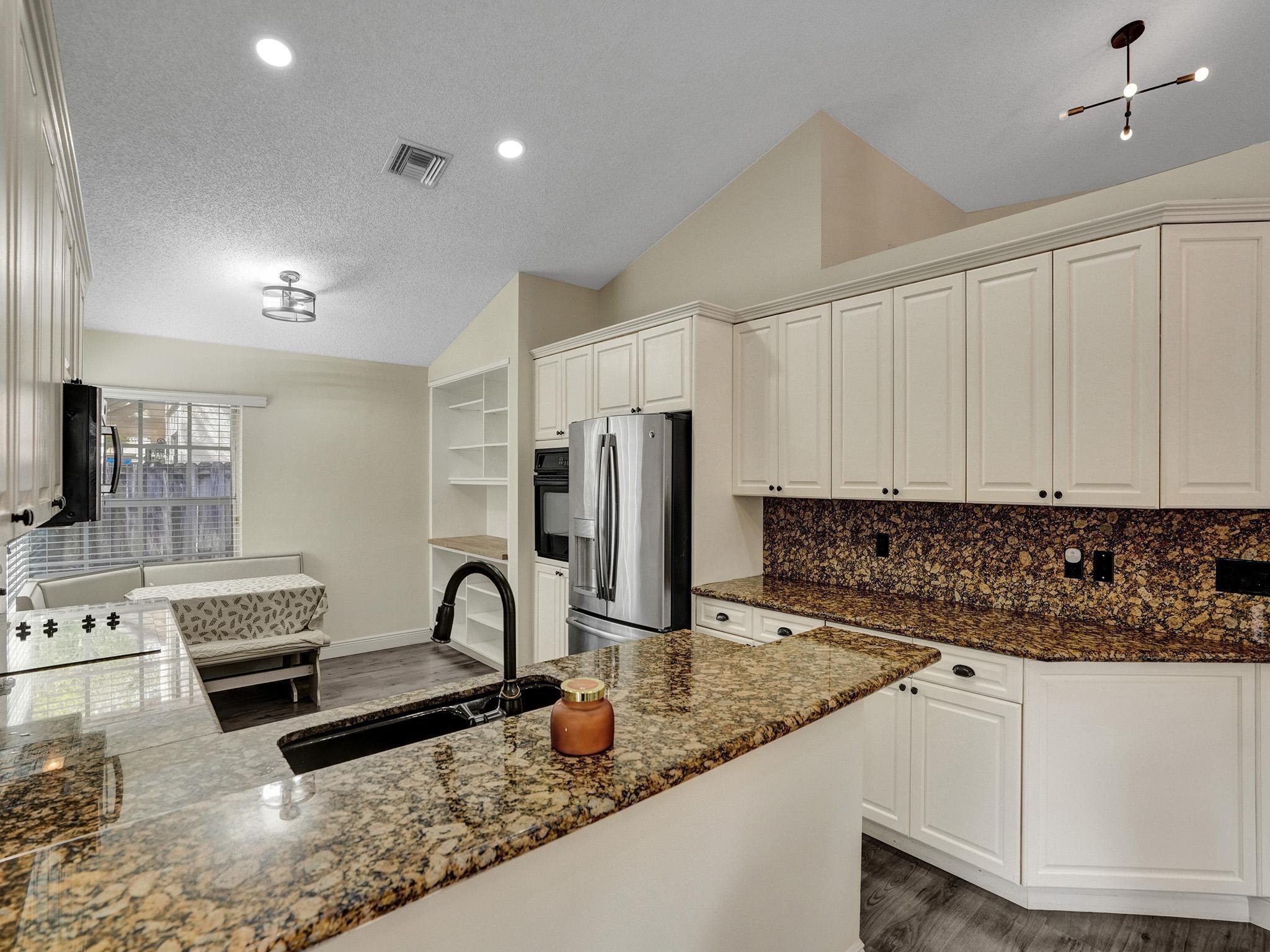 Embassy Lakes Ph II 141-4 - Residential