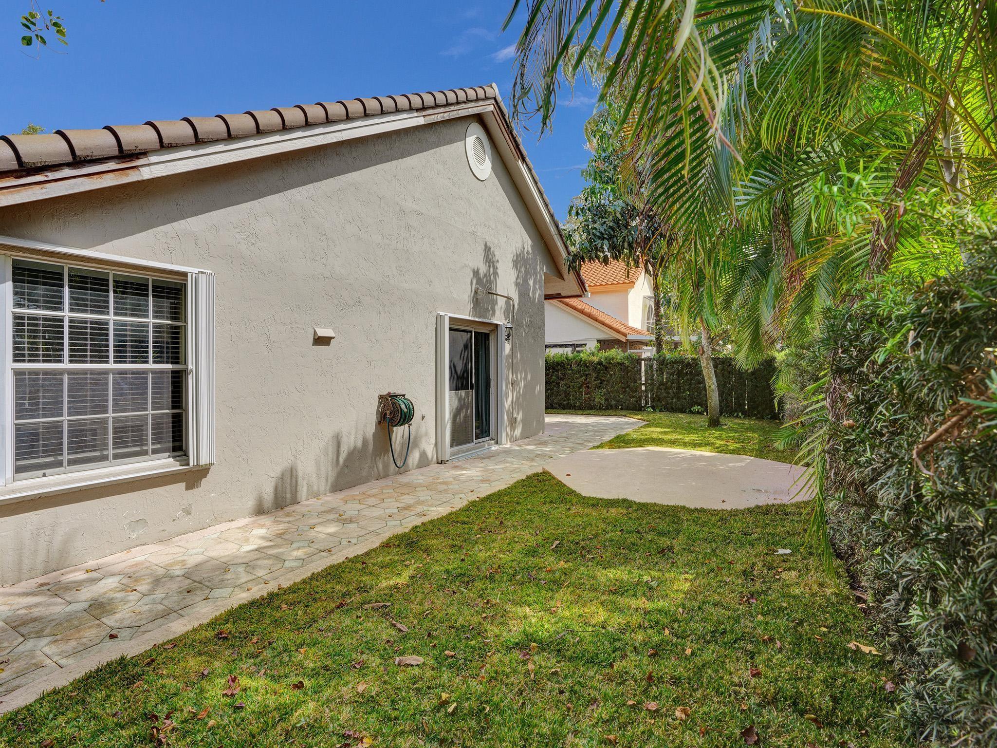 Embassy Lakes Ph II 141-4 - Residential