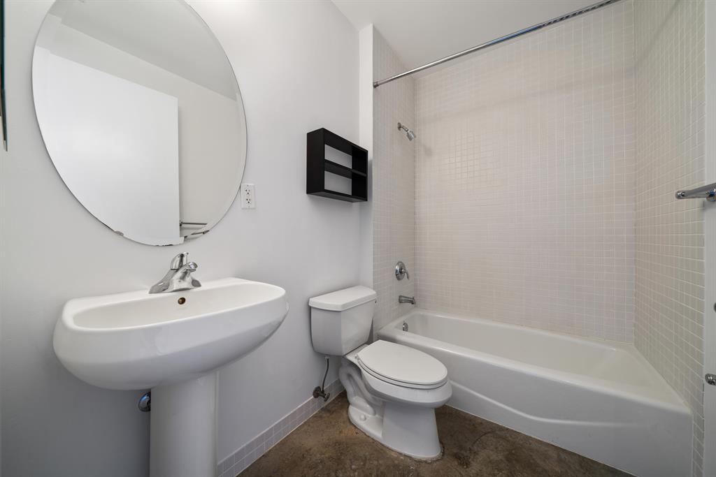 LAKE AVENUE LOFTS CONDO - Residential Lease