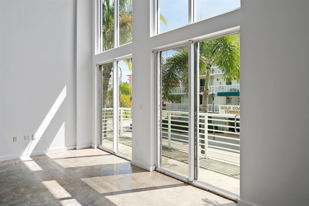 LAKE AVENUE LOFTS CONDO - Residential Lease