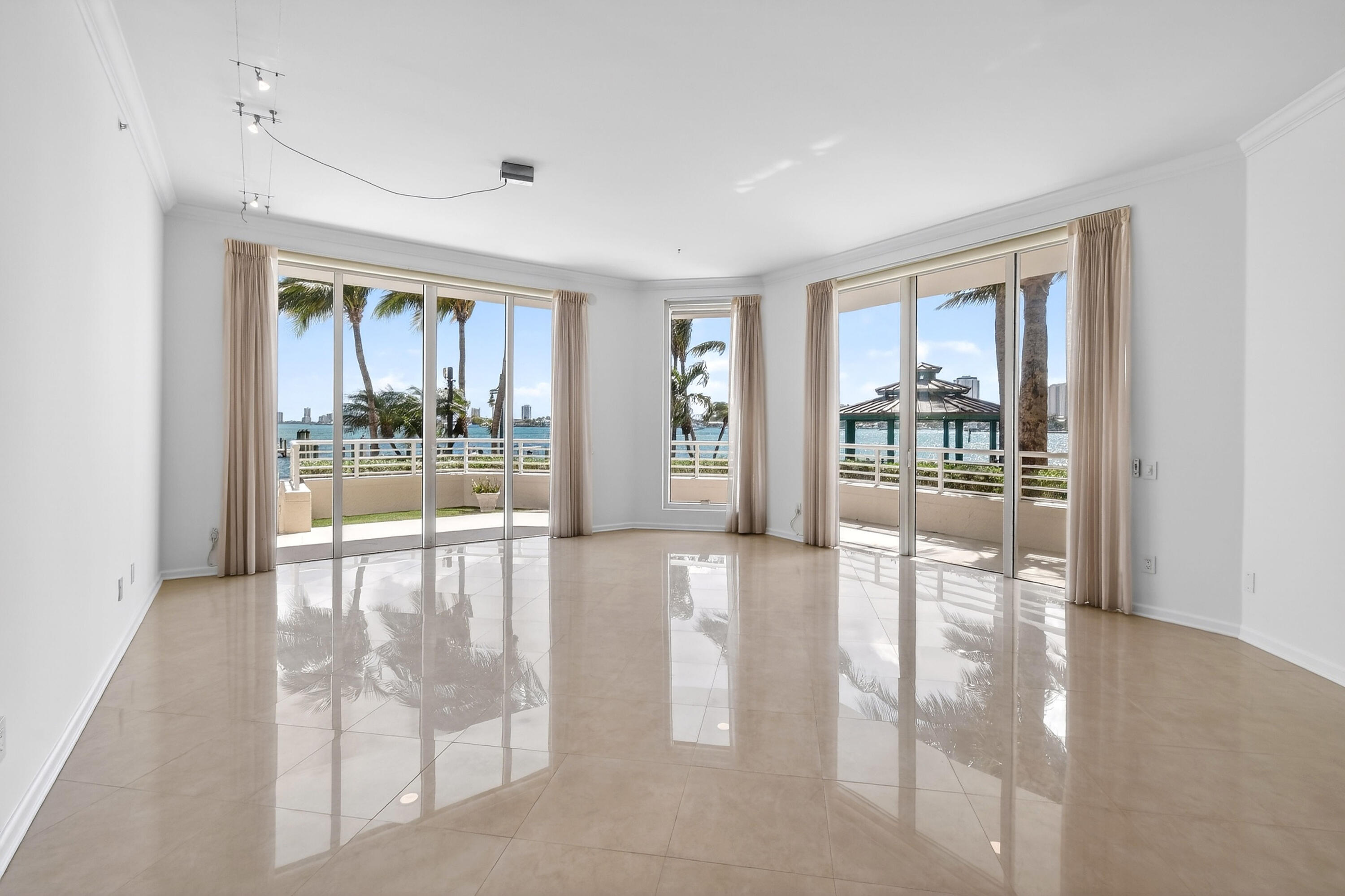 MARINA GRANDE RIVIERA BEACH CONDO - Residential