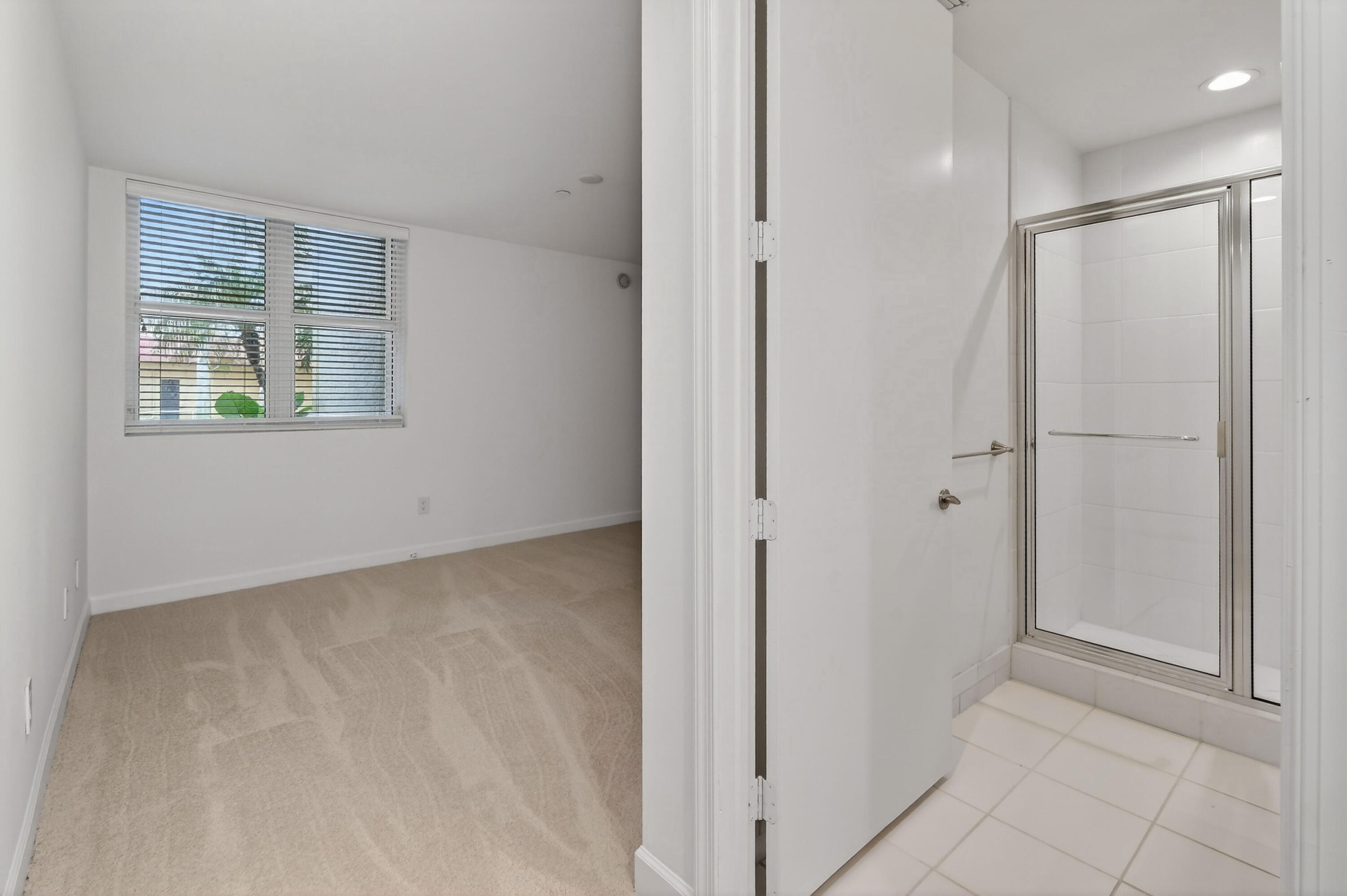 MARINA GRANDE RIVIERA BEACH CONDO - Residential