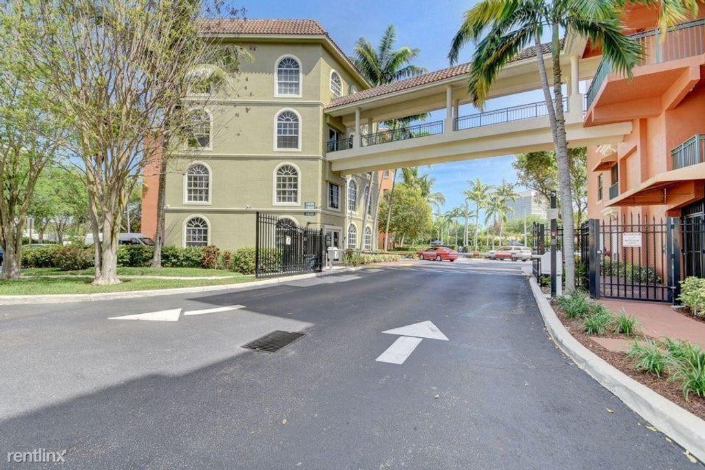 Photo of 1620 Presidential Way #308, West Palm Beach, FL 33401 (MLS # F10481036)