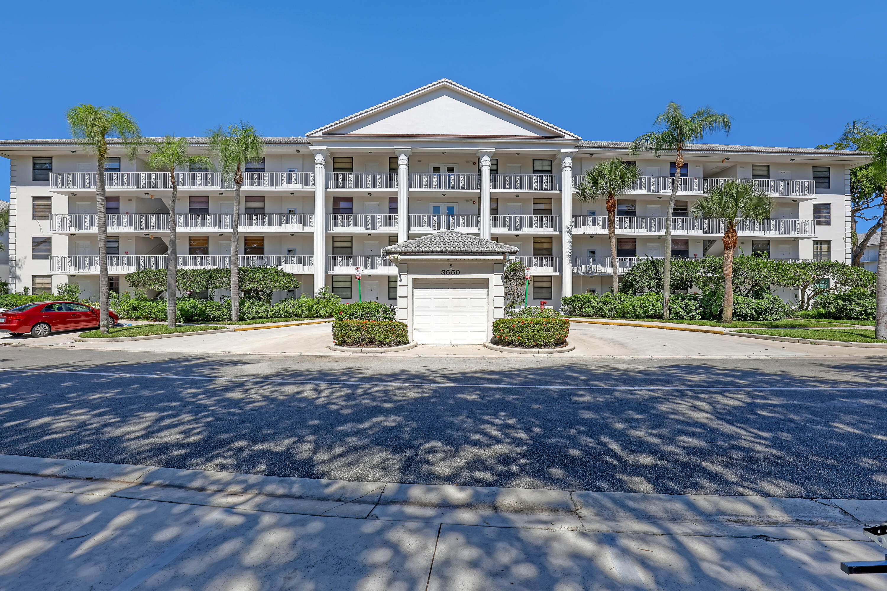 WHITEHALL CONDO OF THE LANDS OF THE PRESIDENT - Residential