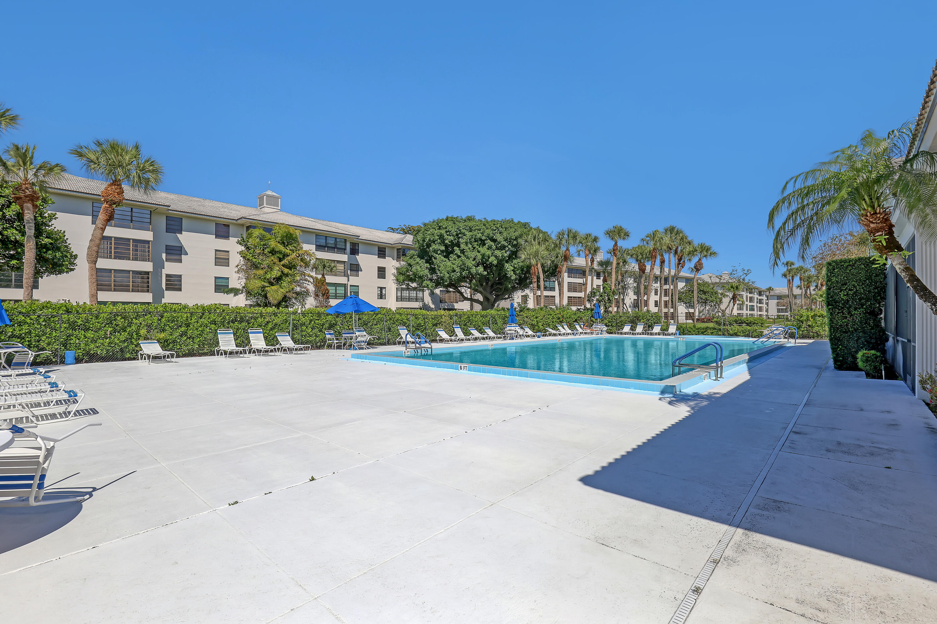 WHITEHALL CONDO OF THE LANDS OF THE PRESIDENT - Residential