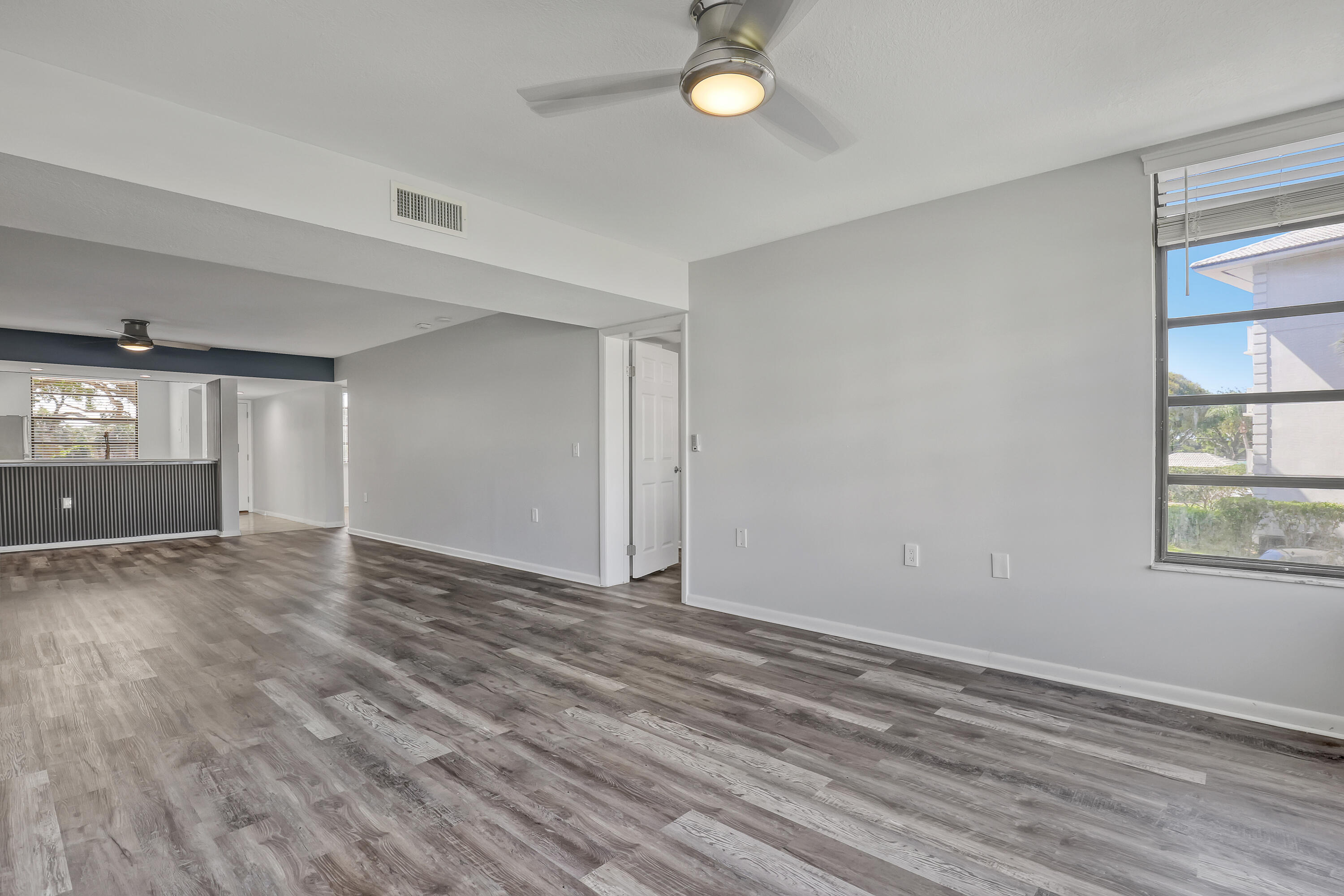 WHITEHALL CONDO OF THE LANDS OF THE PRESIDENT - Residential