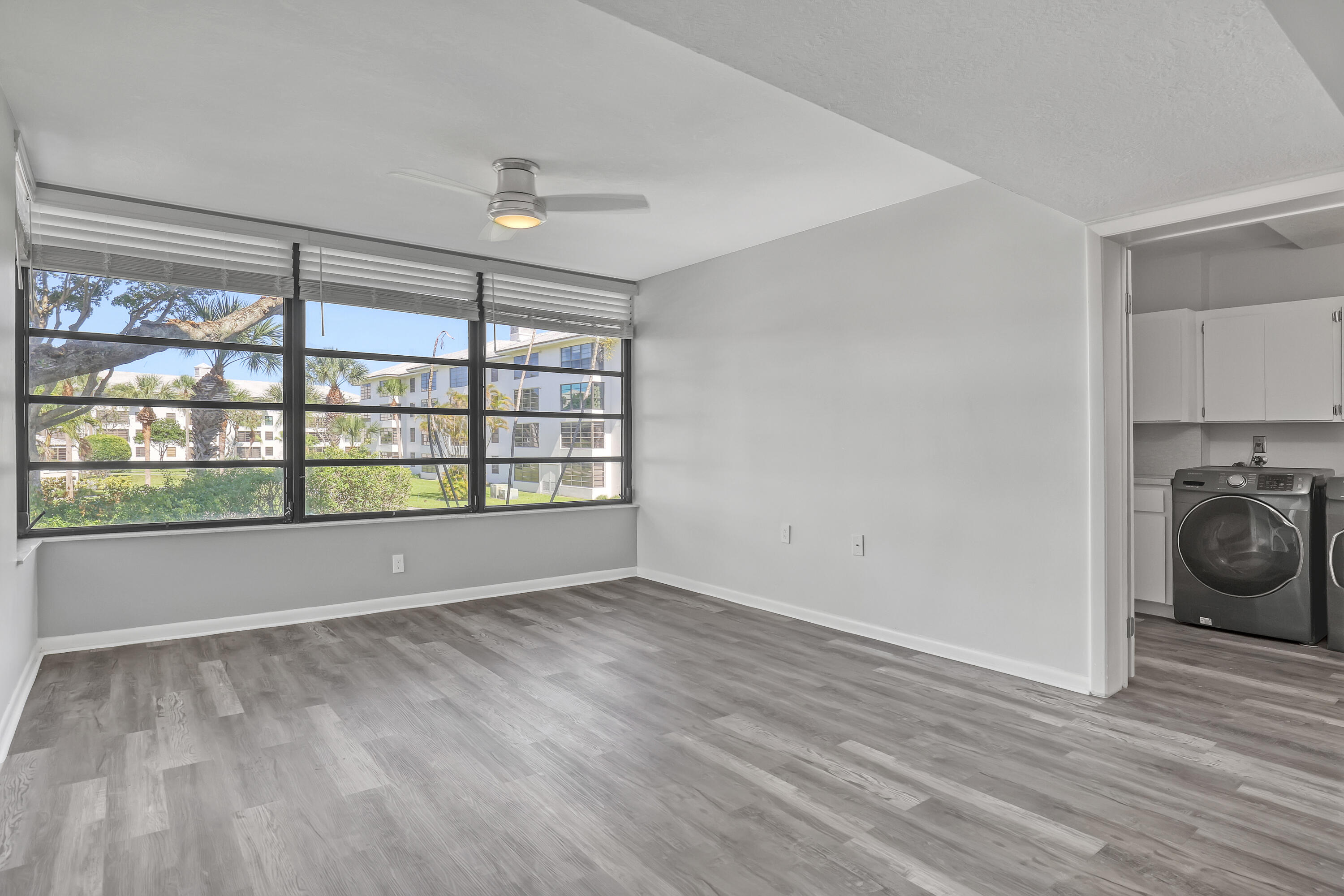 WHITEHALL CONDO OF THE LANDS OF THE PRESIDENT - Residential