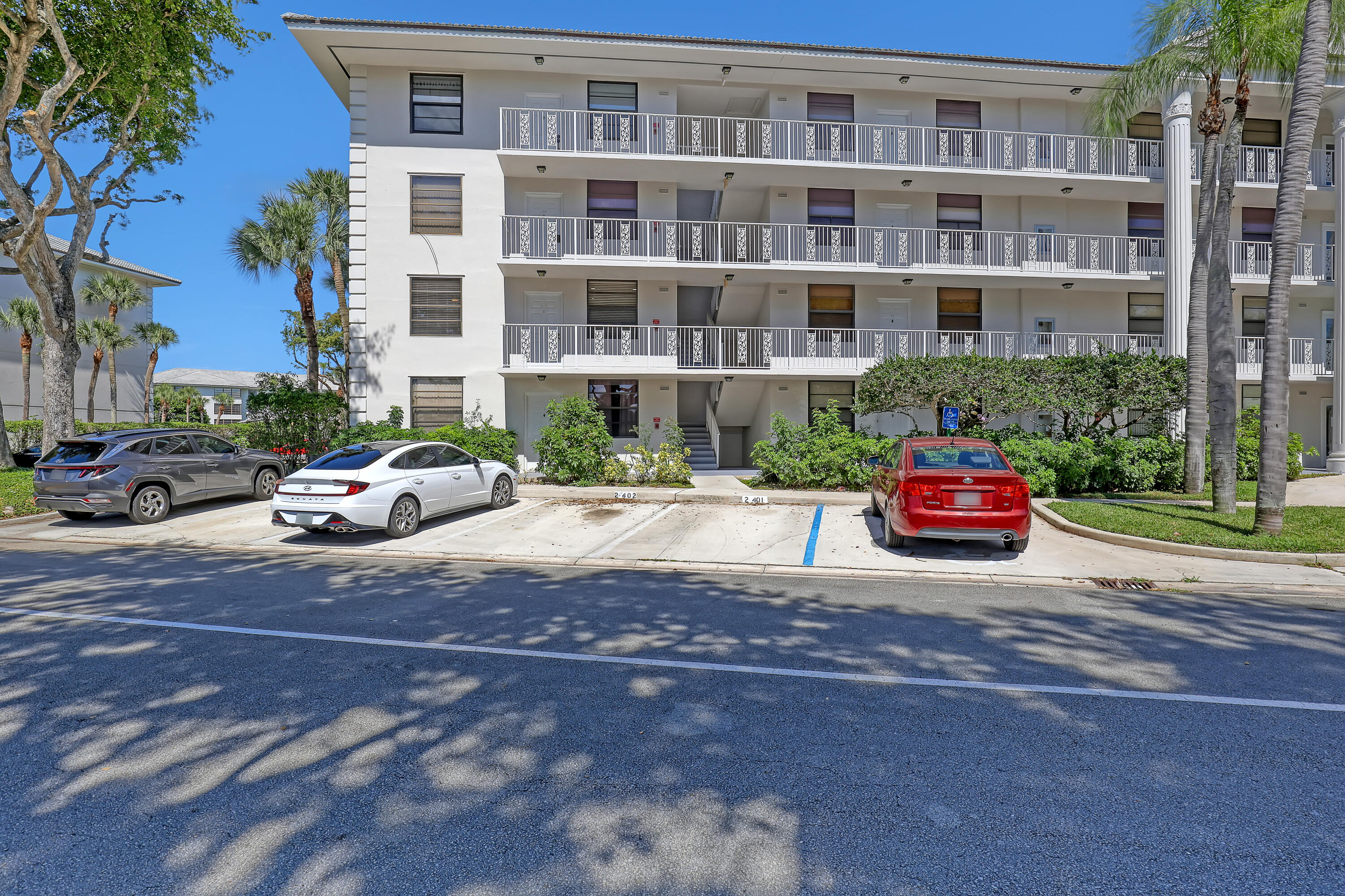 WHITEHALL CONDO OF THE LANDS OF THE PRESIDENT - Residential