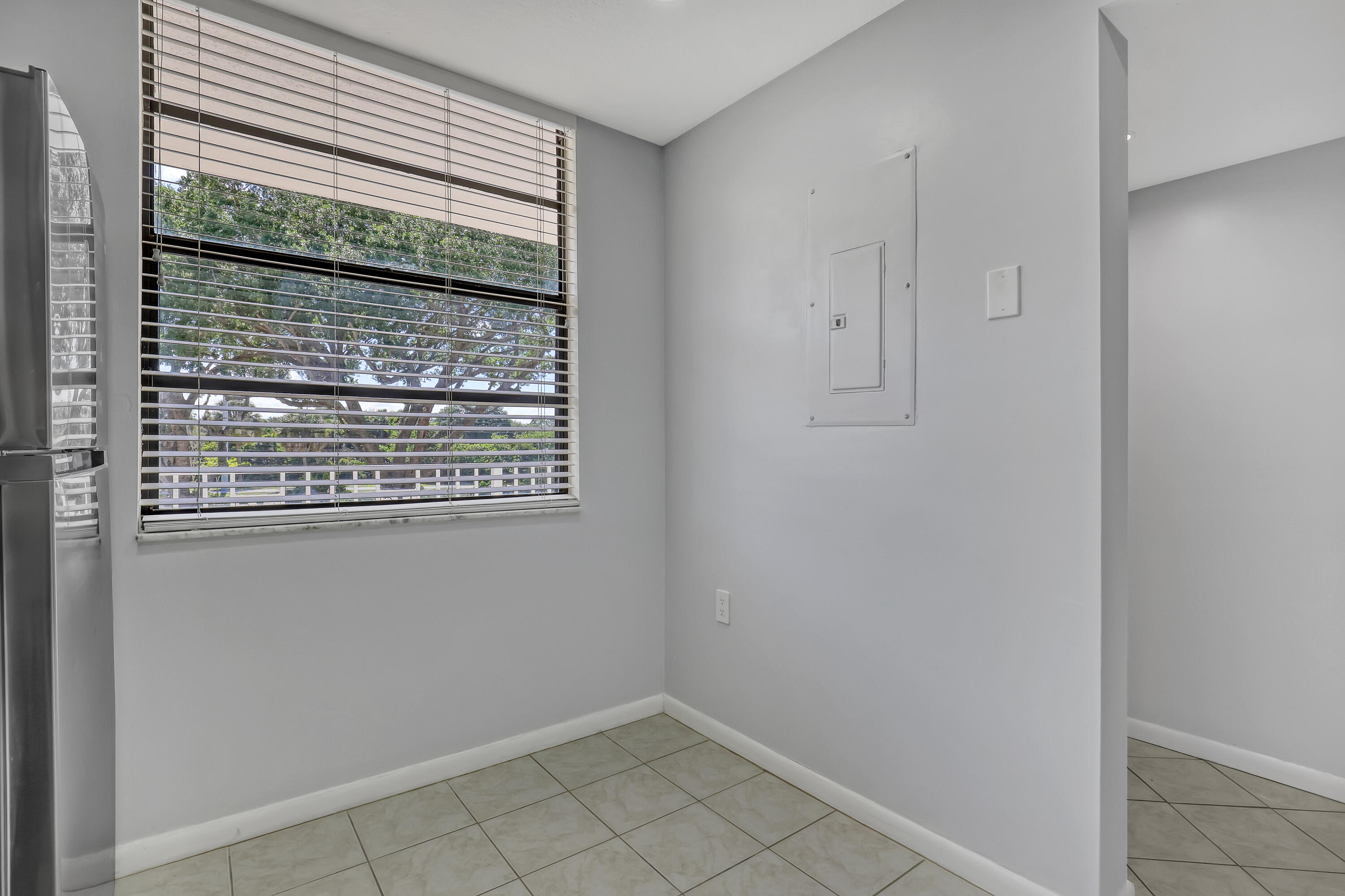 WHITEHALL CONDO OF THE LANDS OF THE PRESIDENT - Residential