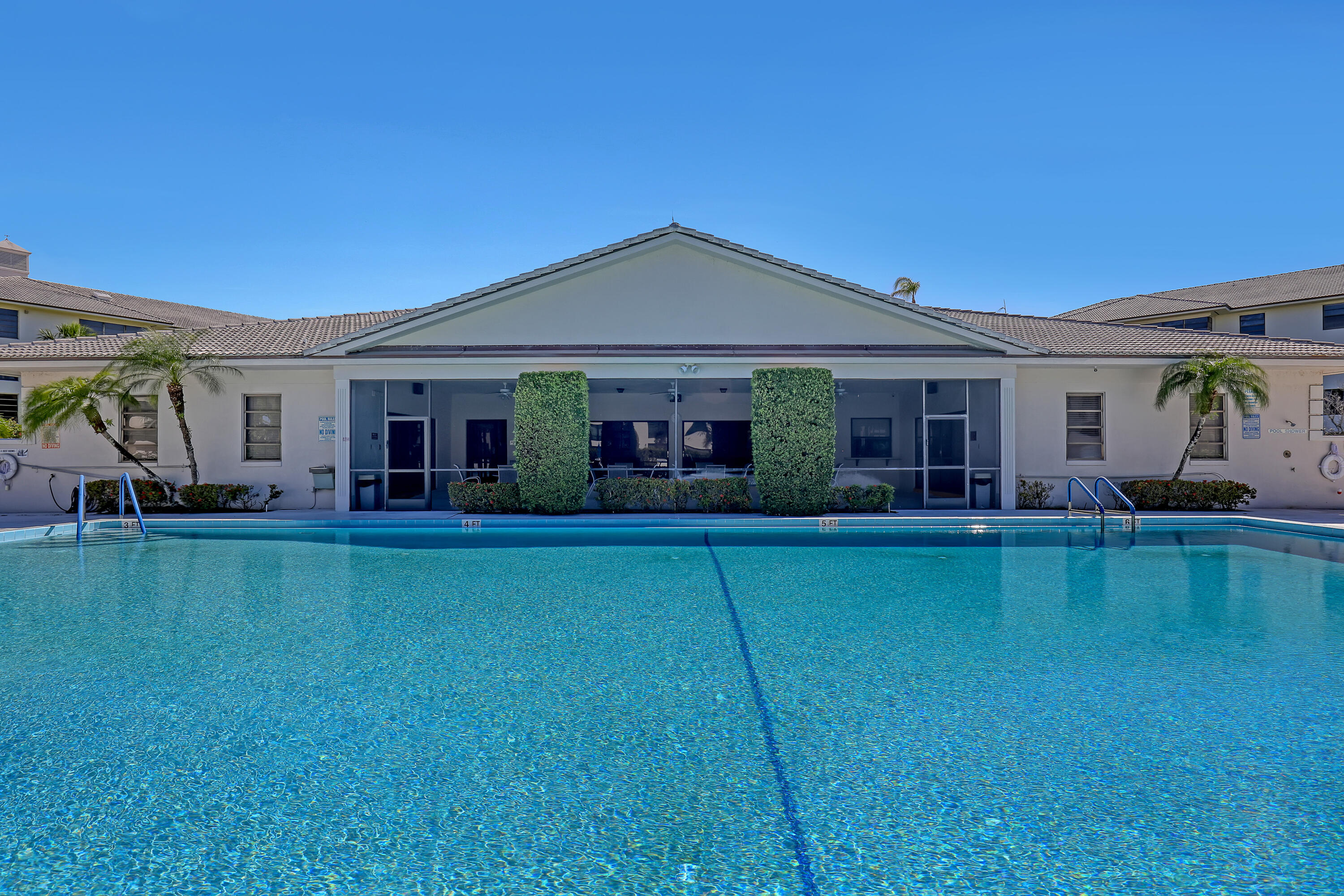 WHITEHALL CONDO OF THE LANDS OF THE PRESIDENT - Residential
