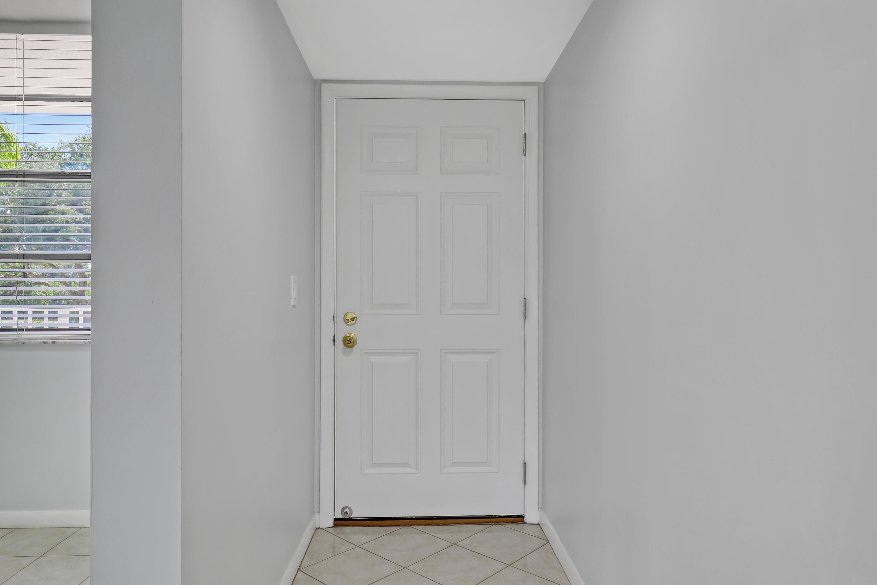 WHITEHALL CONDO OF THE LANDS OF THE PRESIDENT - Residential