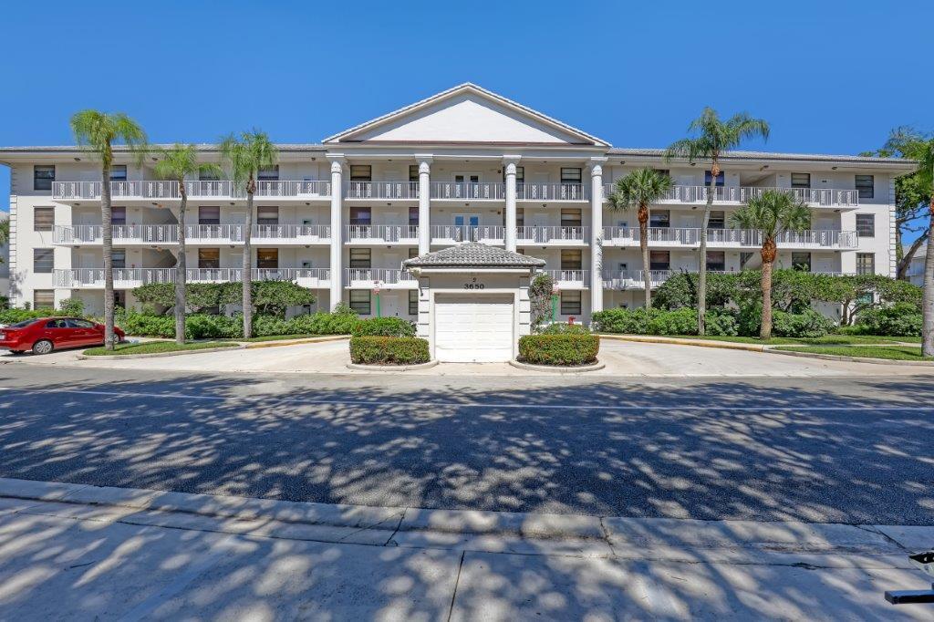 WHITEHALL CONDO OF THE LANDS OF THE PRESIDENT - Residential