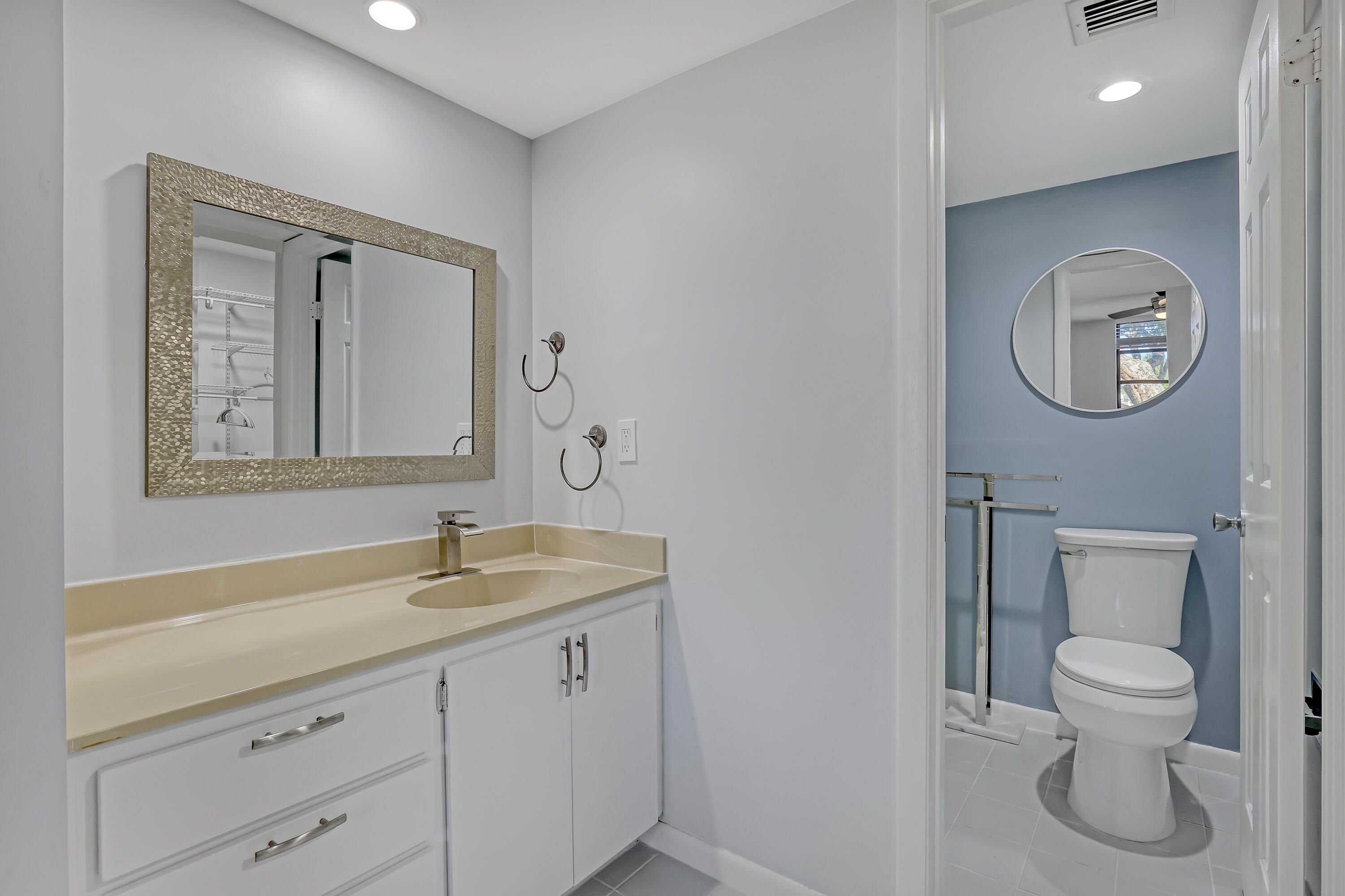 WHITEHALL CONDO OF THE LANDS OF THE PRESIDENT - Residential