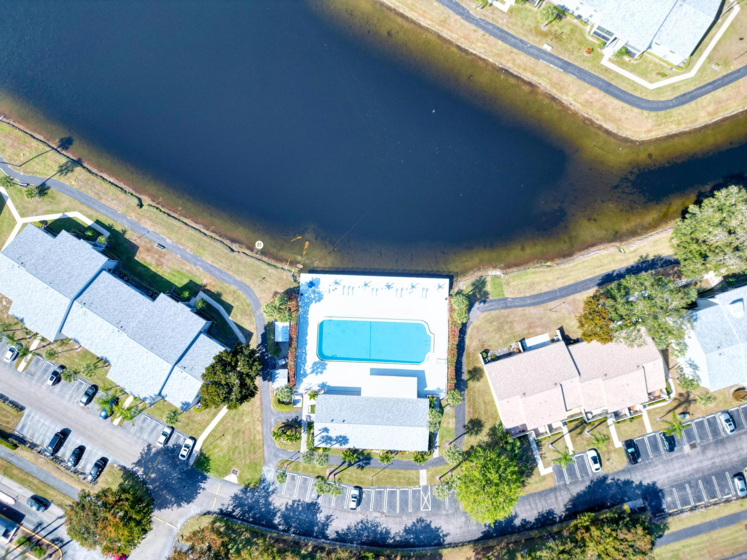 PALM CLUB - Residential