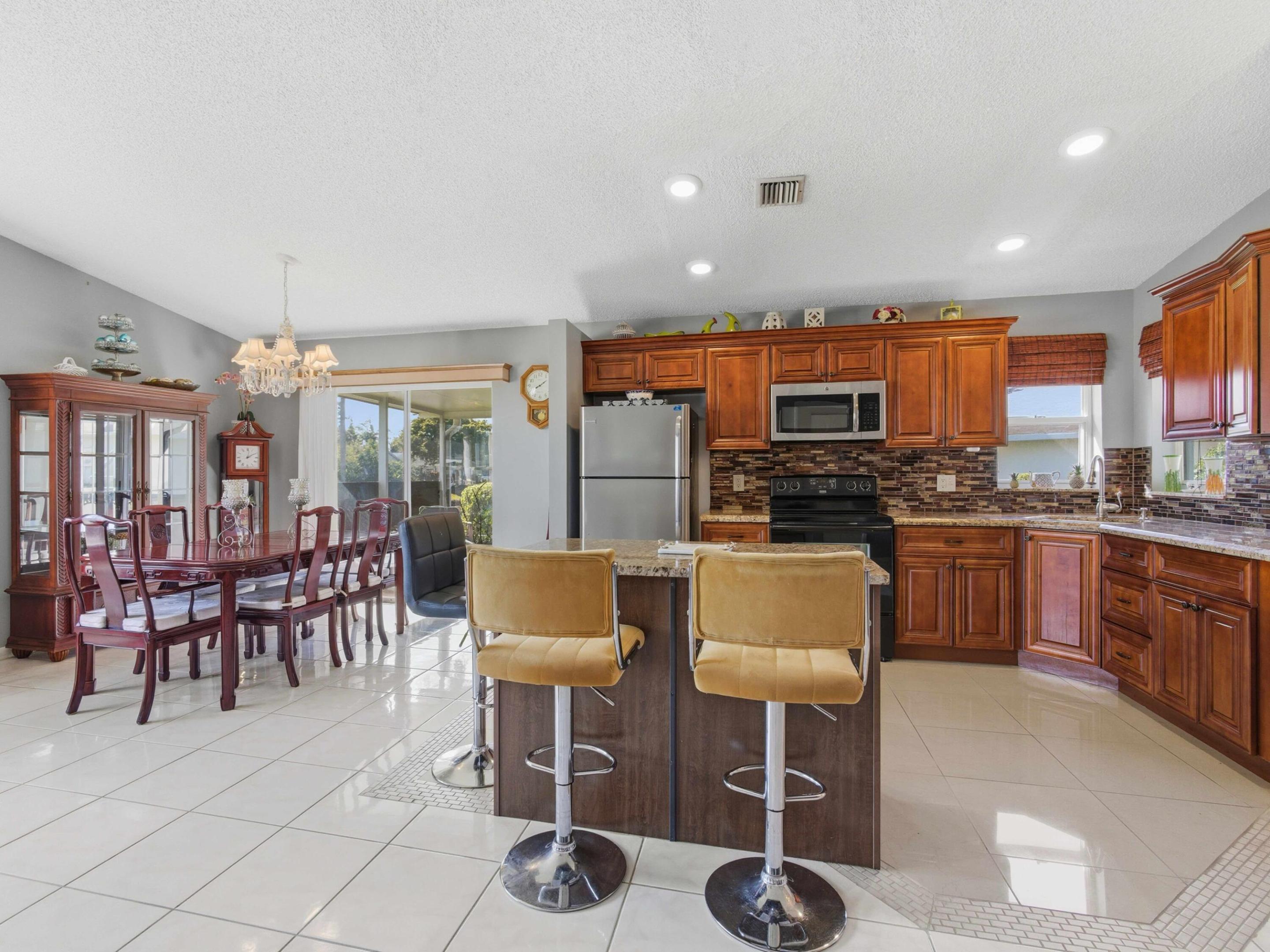 PALM CLUB - Residential