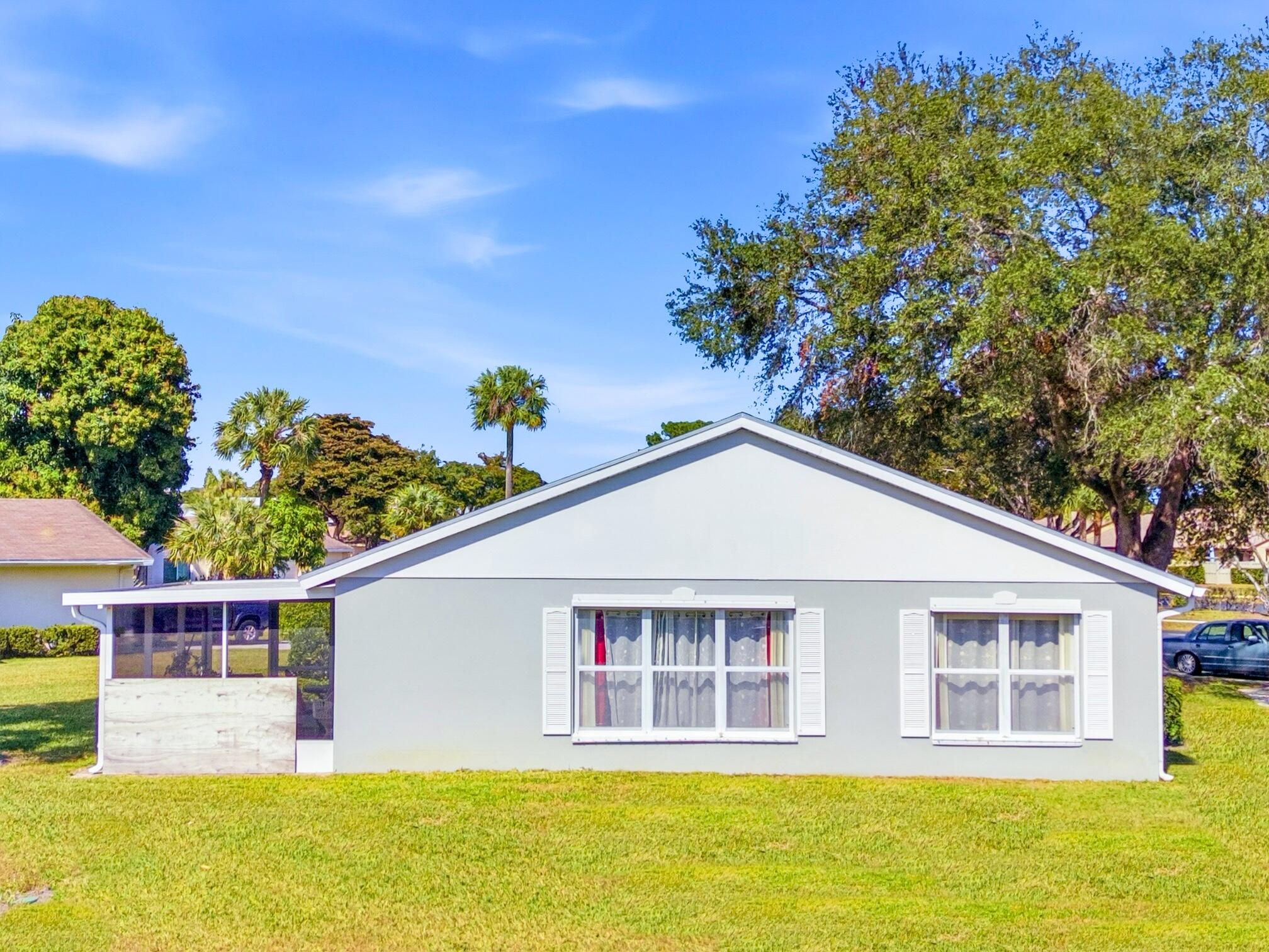 PALM CLUB - Residential