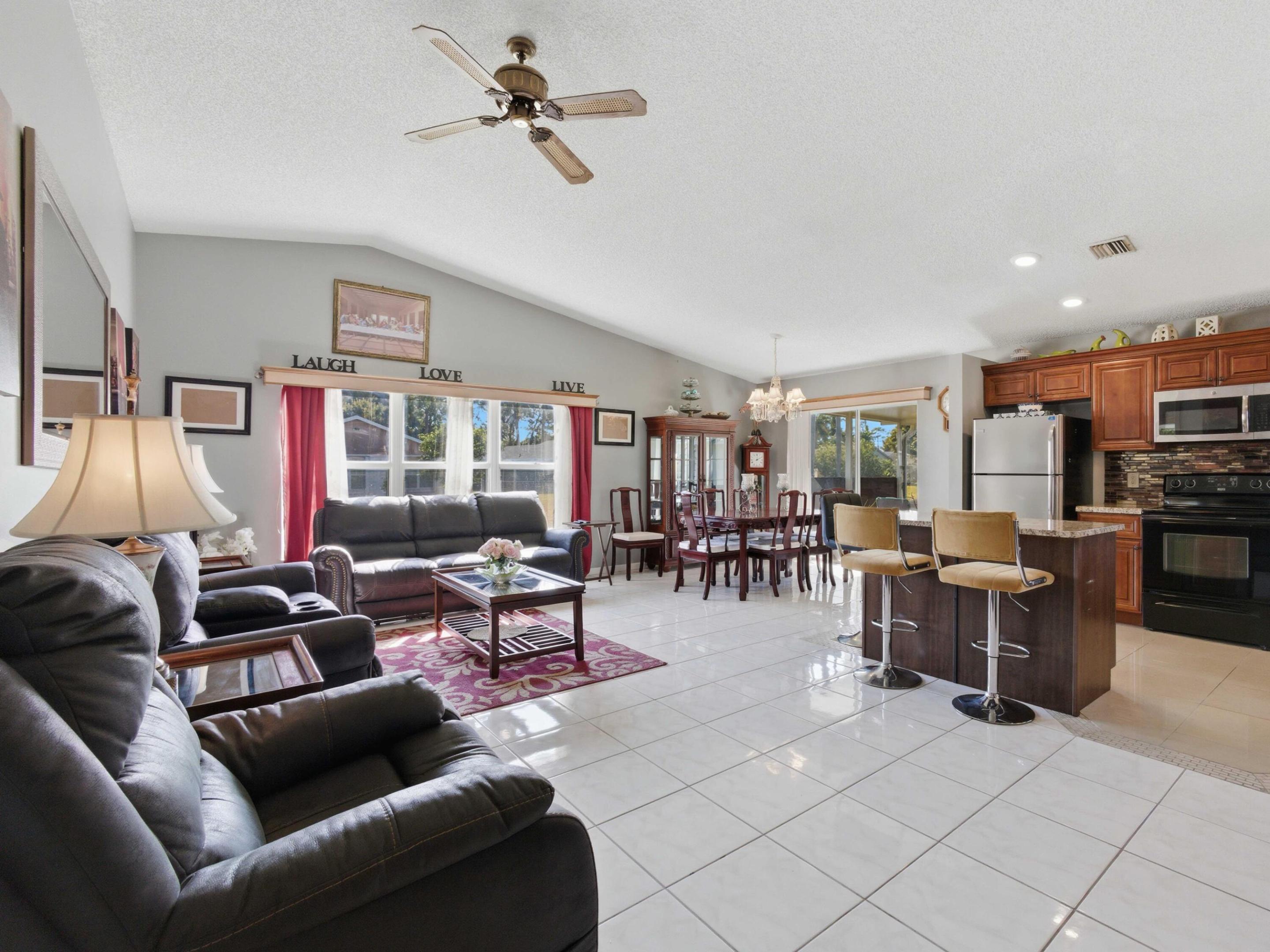 PALM CLUB - Residential