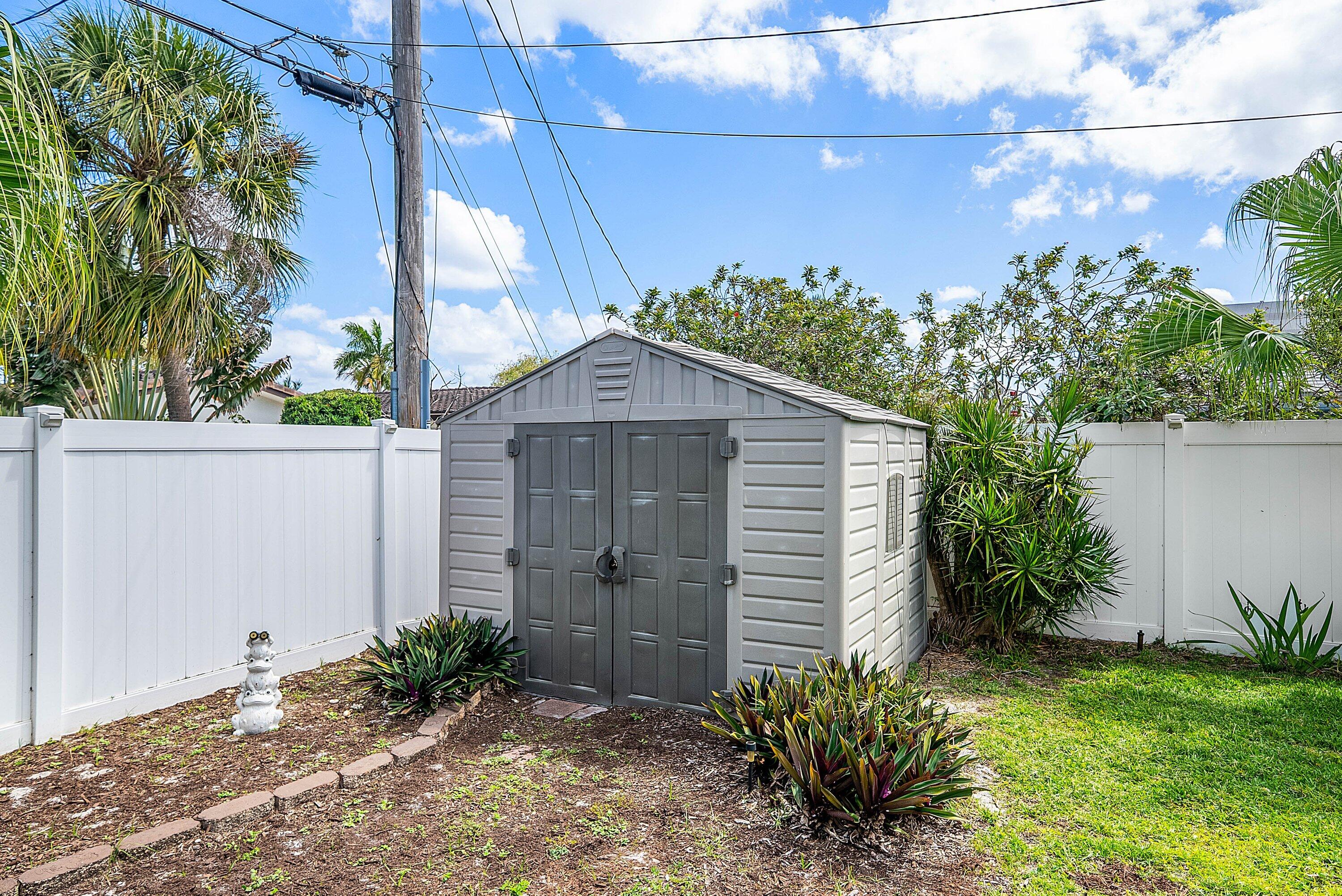 POMPANO WATERWAY ESTATES - Residential