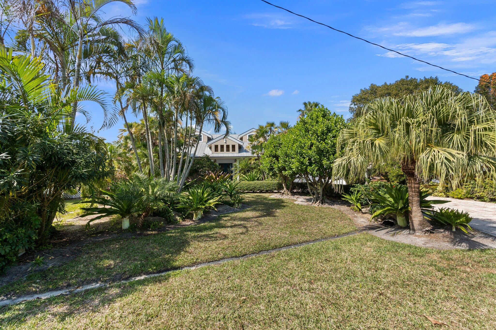 SOUTH PORT ST LUCIE UNIT 8 1ST REPLAT - Residential