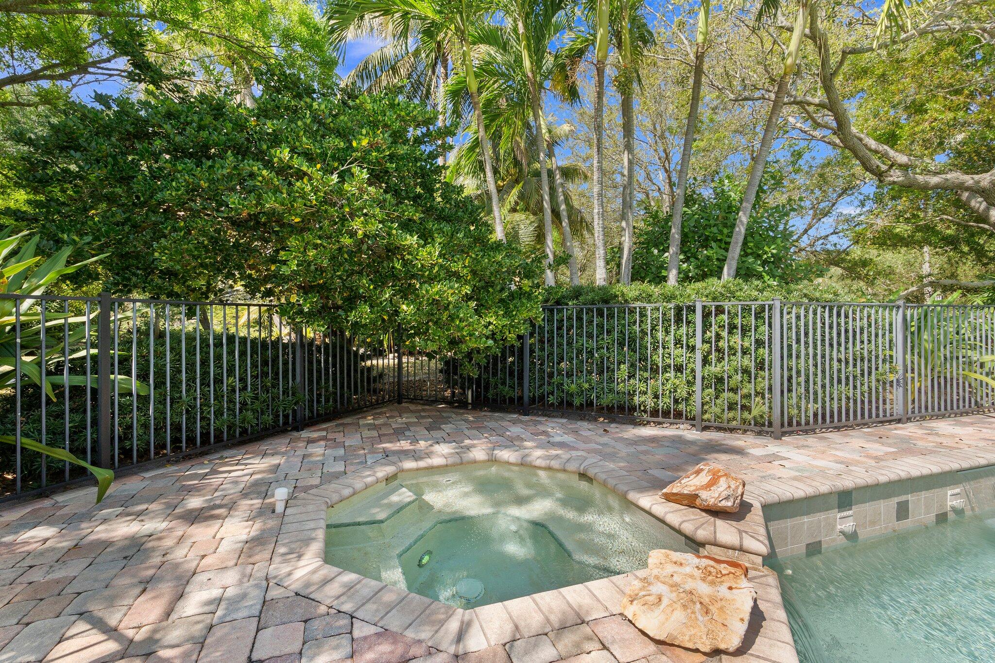 SOUTH PORT ST LUCIE UNIT 8 1ST REPLAT - Residential