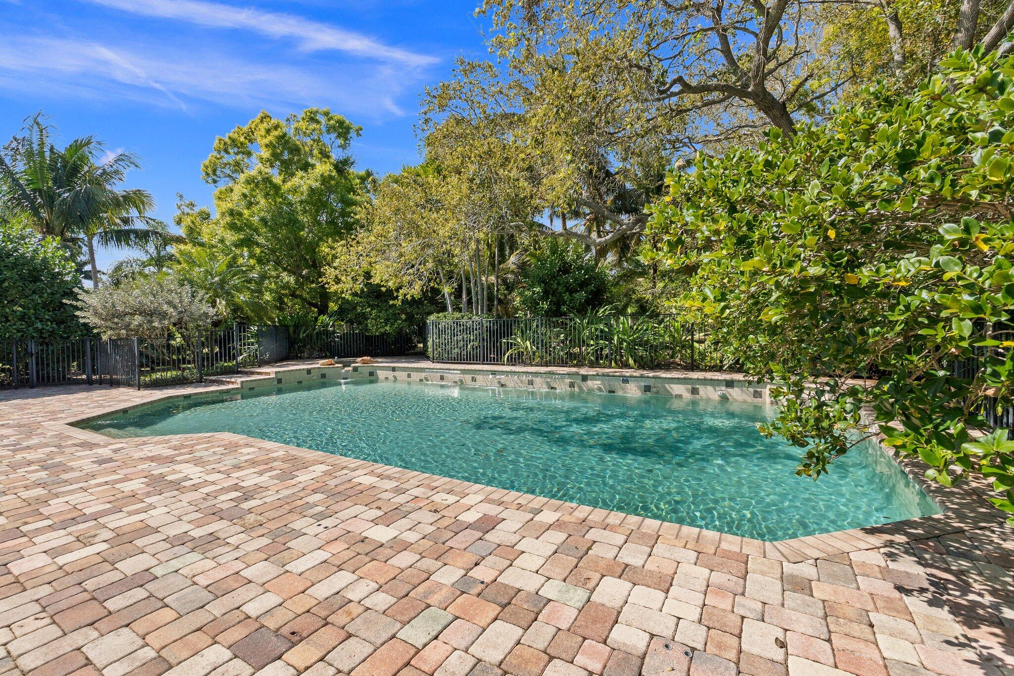 SOUTH PORT ST LUCIE UNIT 8 1ST REPLAT - Residential